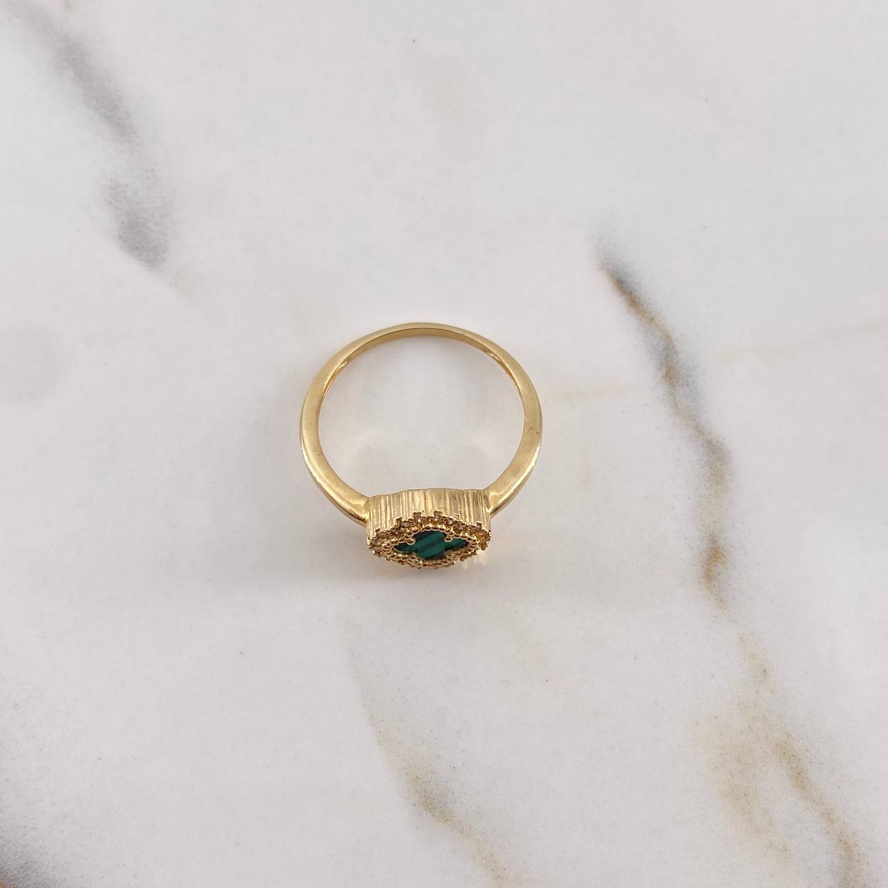 Anillo Trebol 3.05gr / T8 / Malaquita Verde Circones Blancos Oro Amarillo 18K &