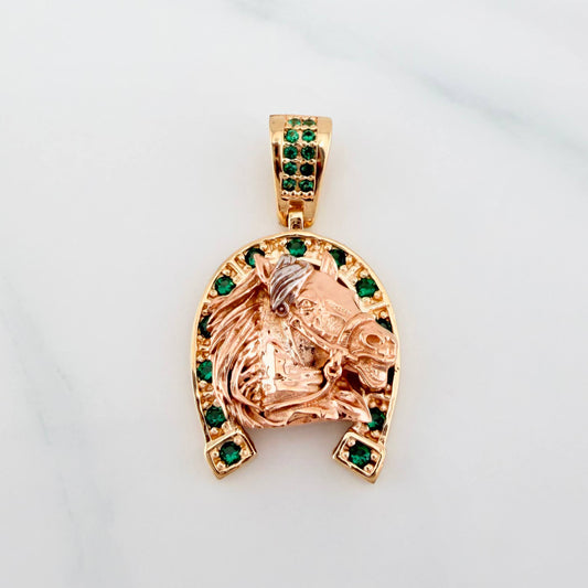 Dije Herradura Caballo 4.3 g / 2.8 cm Tres Oros 18K