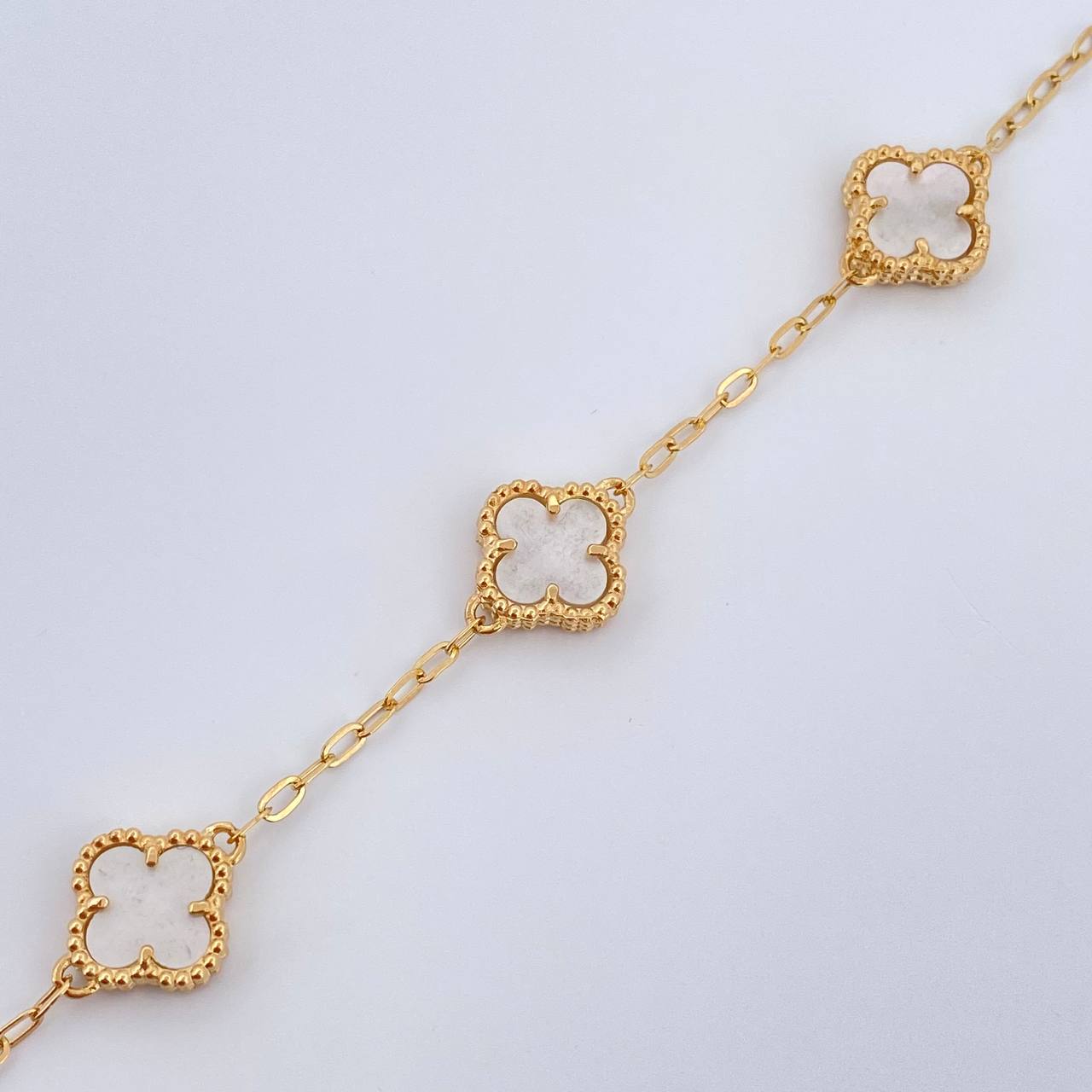 Pulso Aro Seguido Trebol 4.5gr / 17.5cm-18.8cm / Oro Amarillo Nac.Esp. 18K &