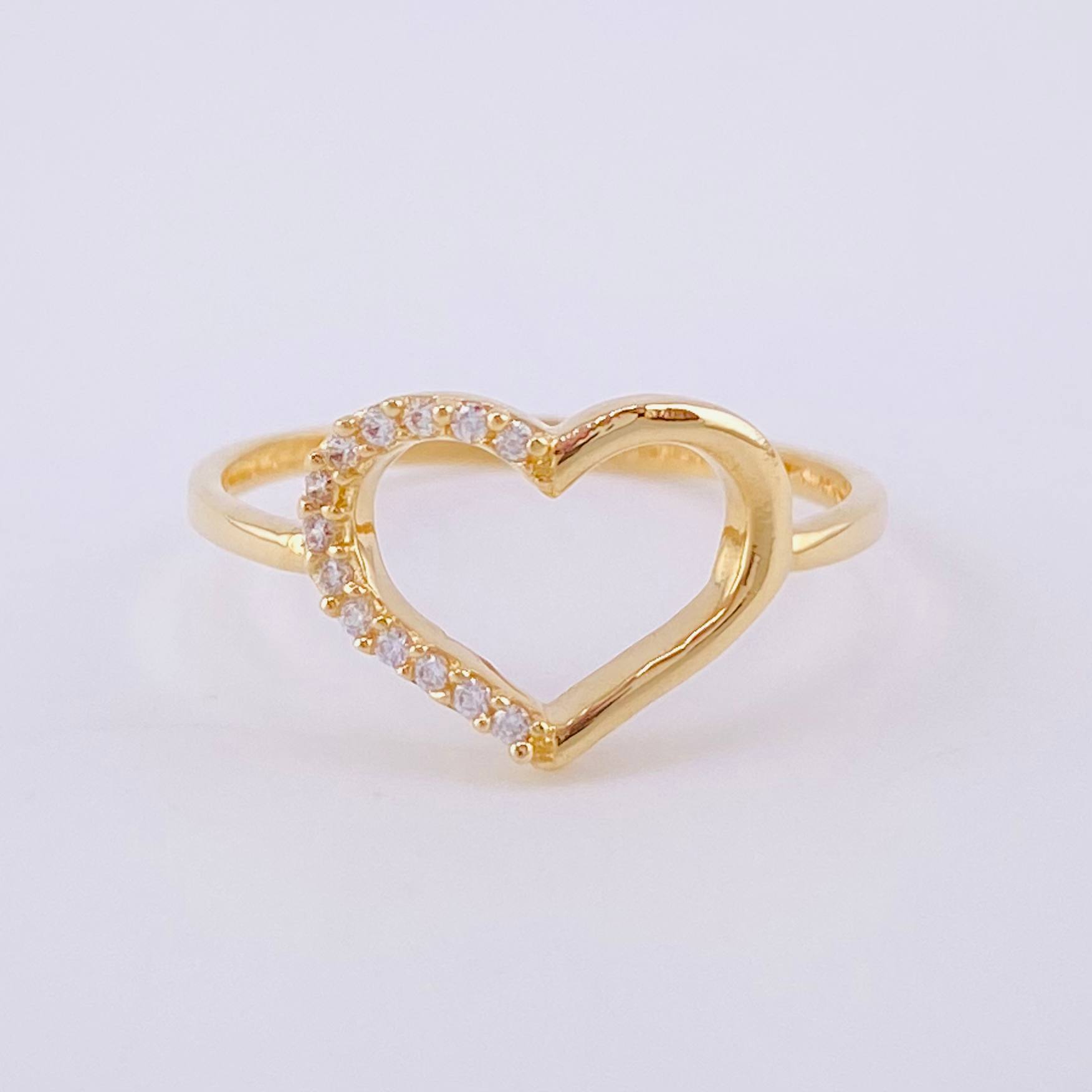 Anillo Silueta Corazón 1.45g / T7 Tres Oros 18K