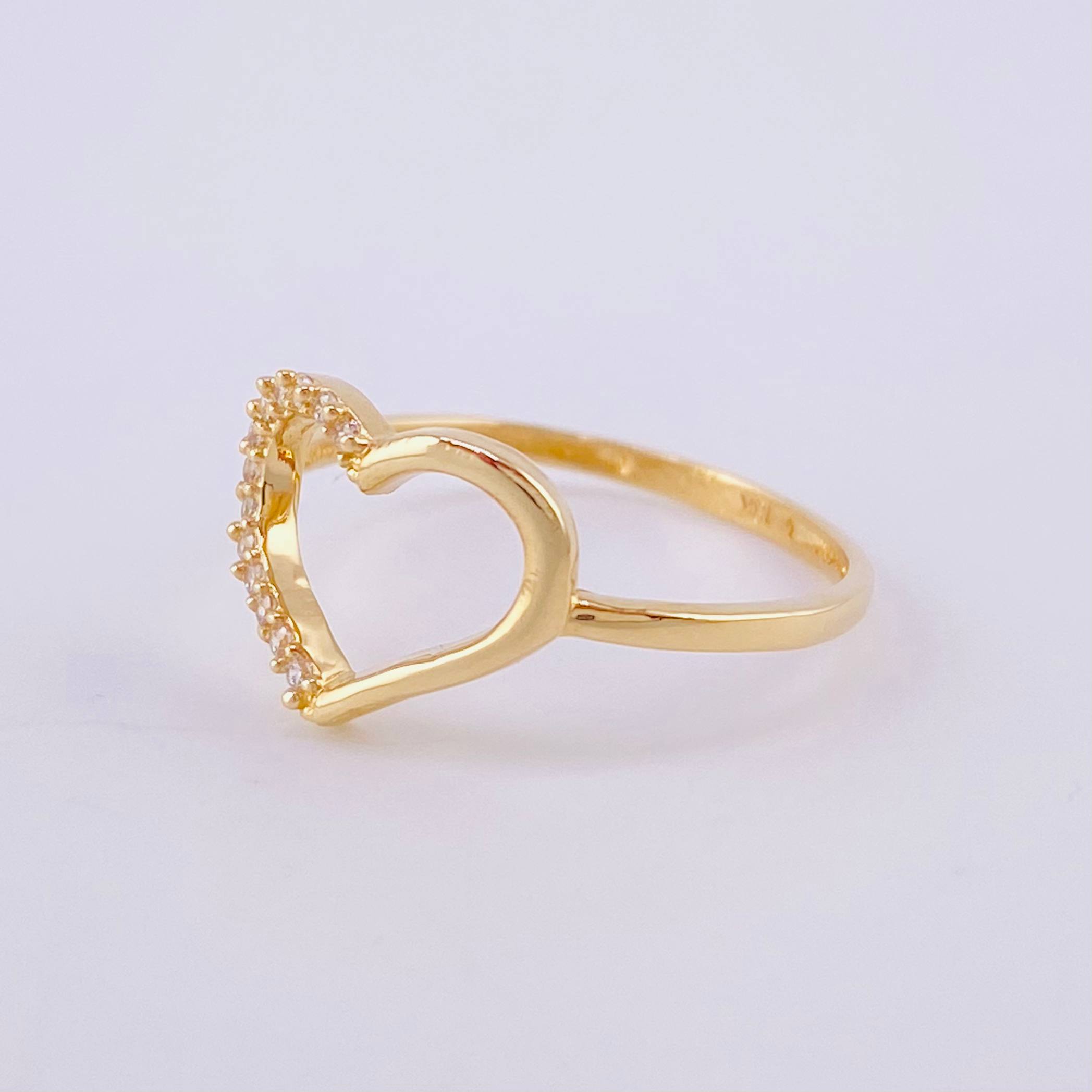 Anillo Silueta Corazón 1.45g / T8 Oro Amarillo 18K