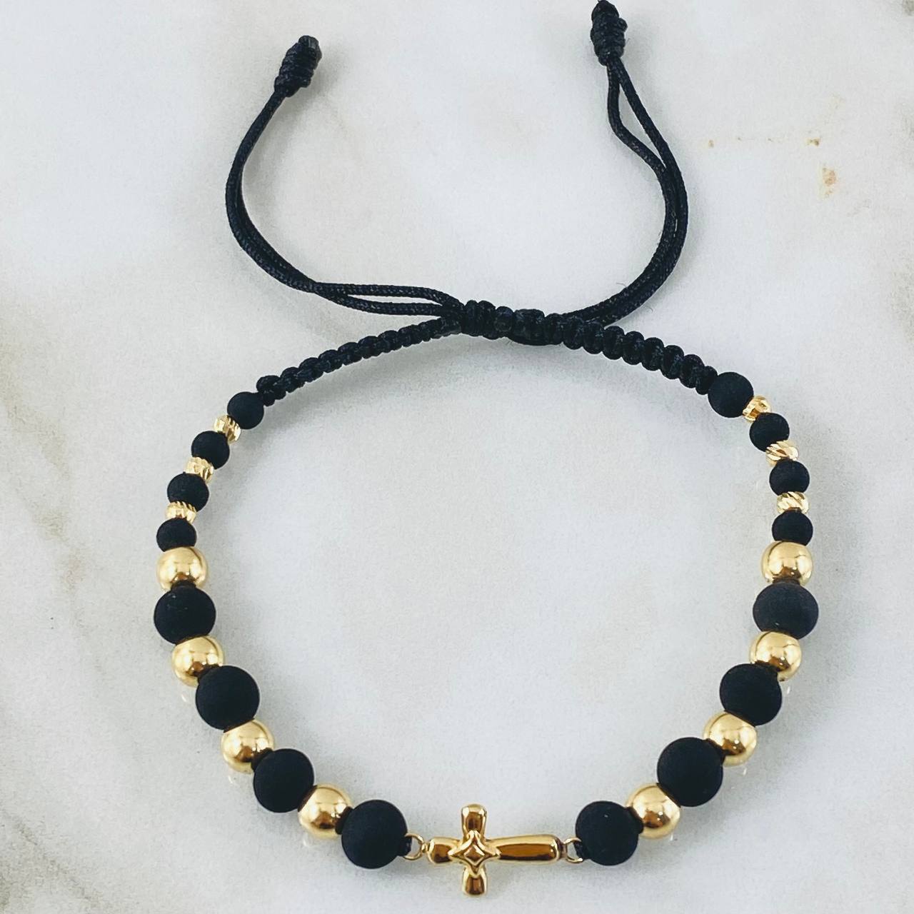 Pulsera Negra Herraje Cruz 1.9gr / Oro Amarillo 18K *