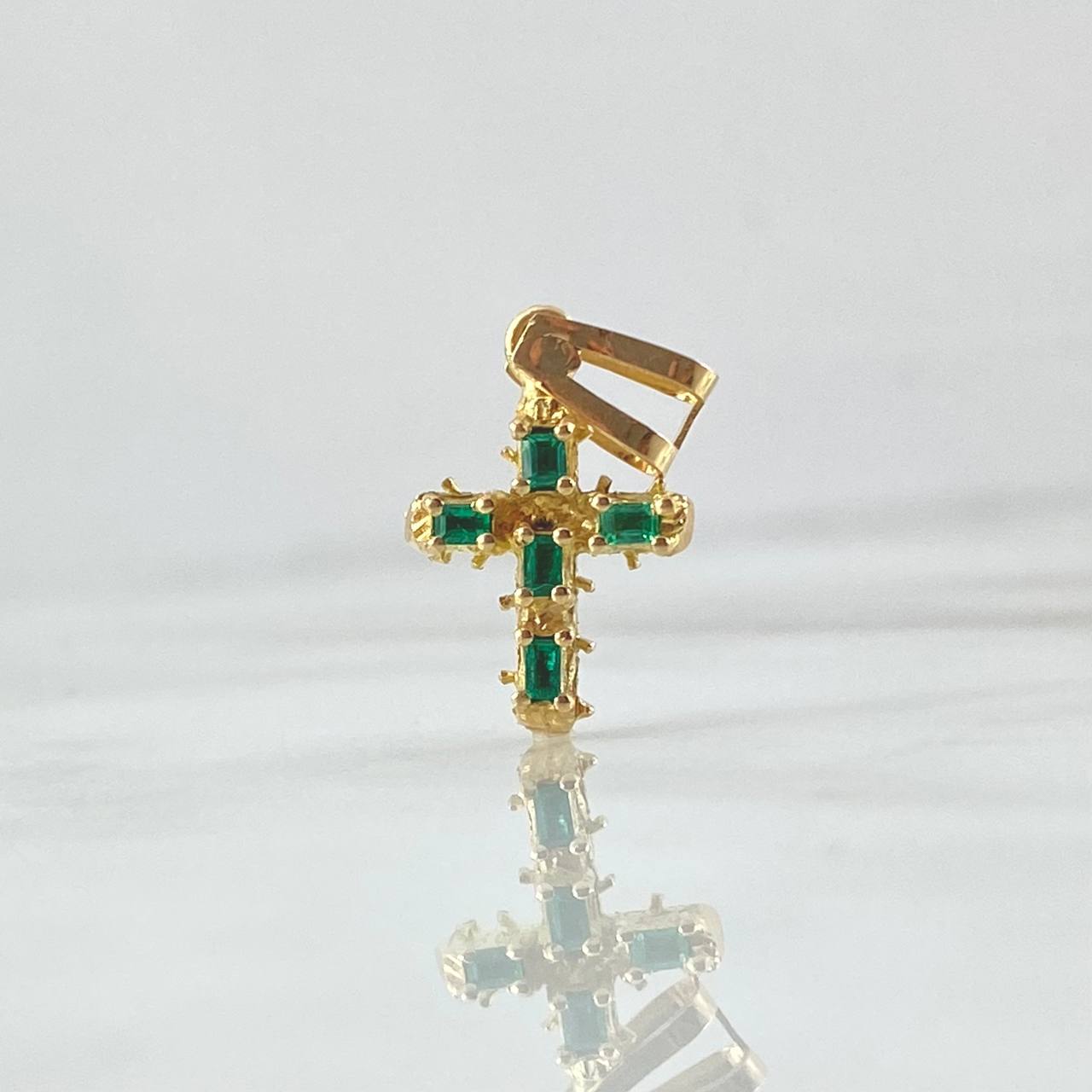 Dije Cruz Tronco 2.65gr / 2.5cm / Esmeralda 25Pts Oro Amarillo 18K (Joya) *