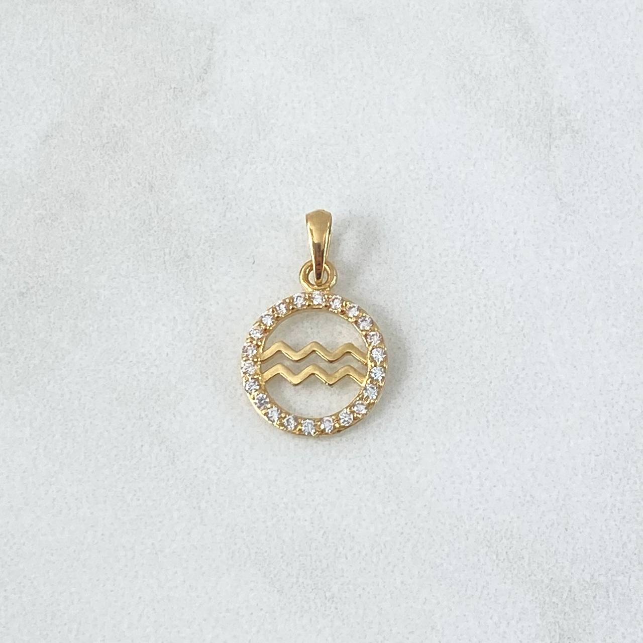 Dije Acuario 1.05gr / 2cm / Circones Blancos Oro Amarillo 18K