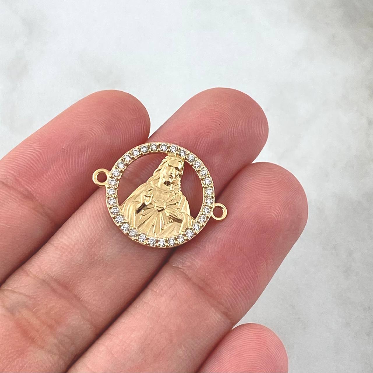 Herraje Sagrado Corazón De Jesús 2gr / 2.3cm / Circones Blancos Oro Amarillo 18K
