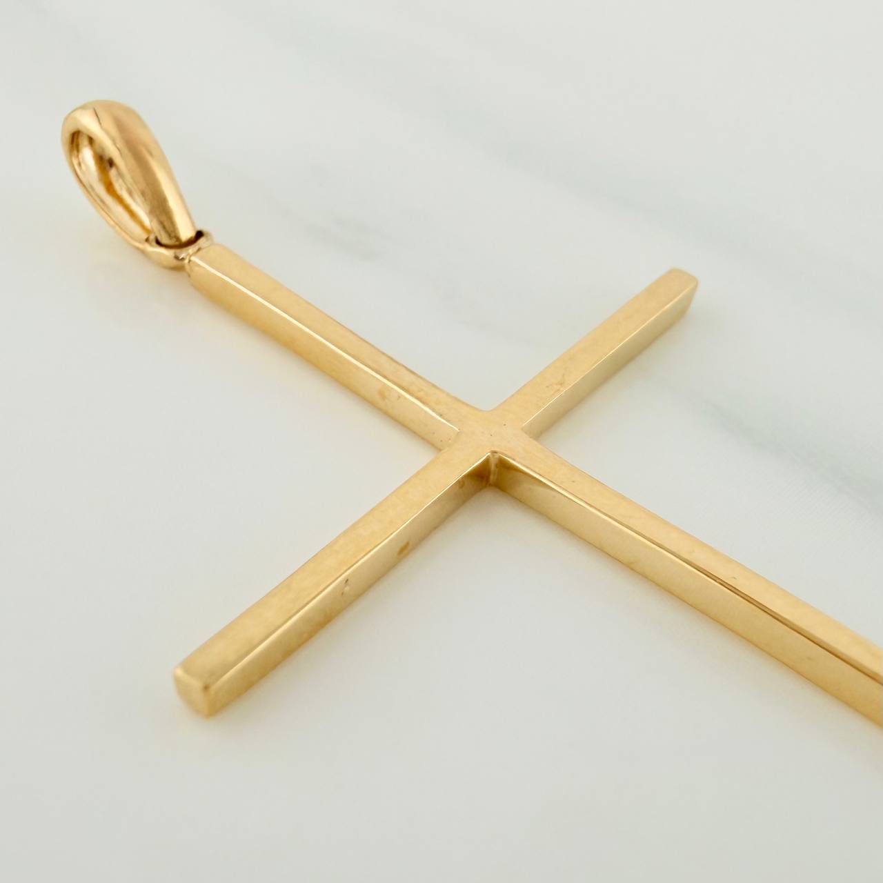 Dije Cruz 3gr / 6cm / Oro Amarillo 18K $