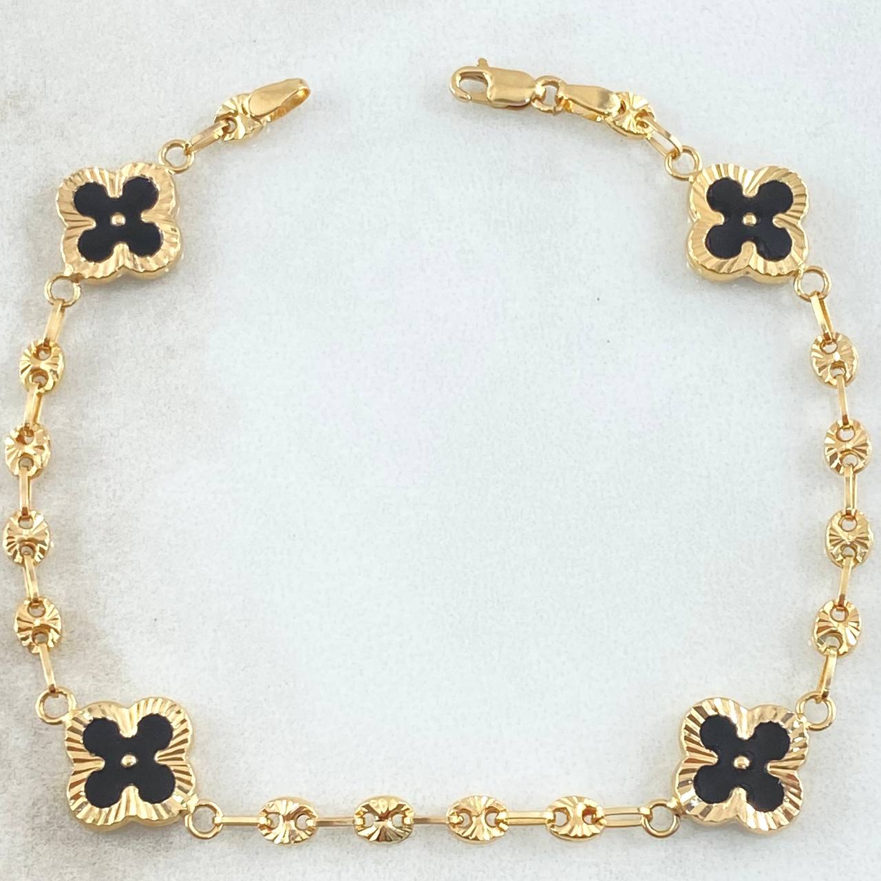 Pulso GC Trebol Negro 4gr / 17.5cm / Oro Amarillo 18K ©