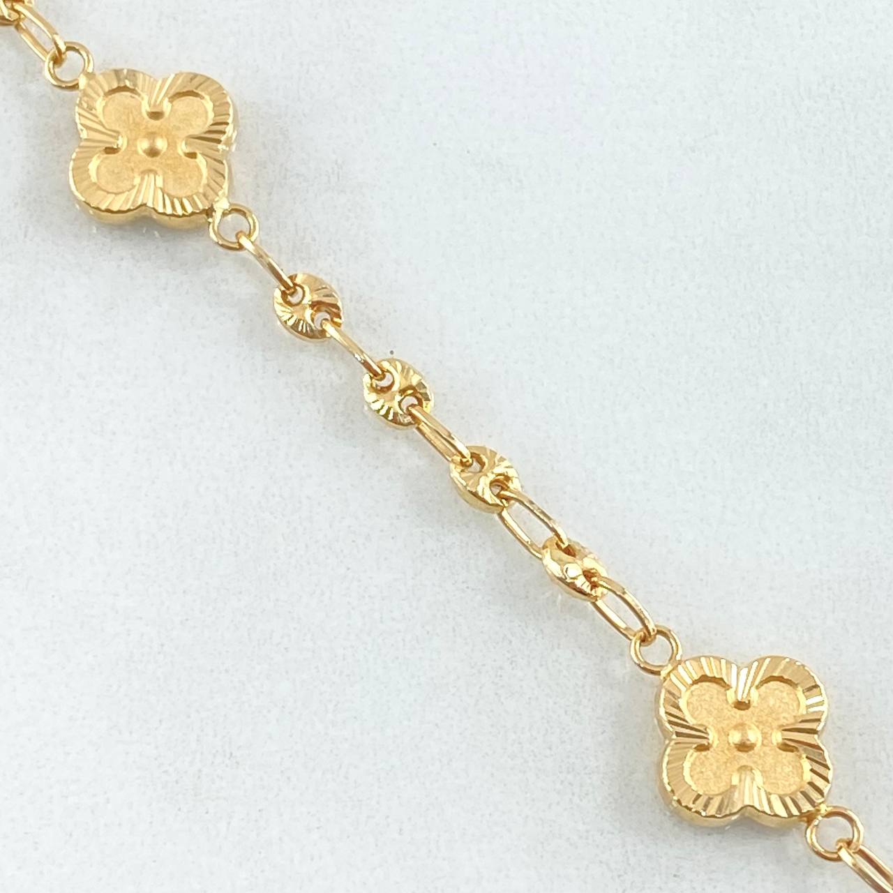 Pulso GC Trebol Dorado 4.35gr / 19cm / Oro Amarillo 18K *