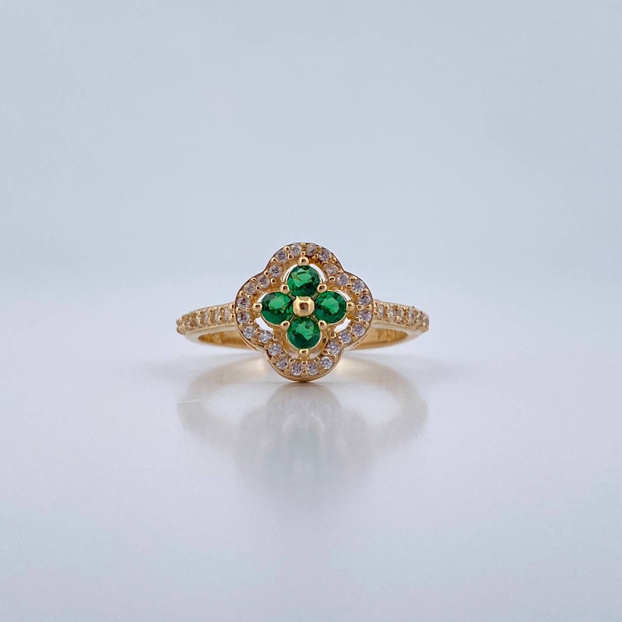 Anillo Trebol 3.1gr / T6 3/4 / Circones Verdes Blancos Oro Amarillo 18K &