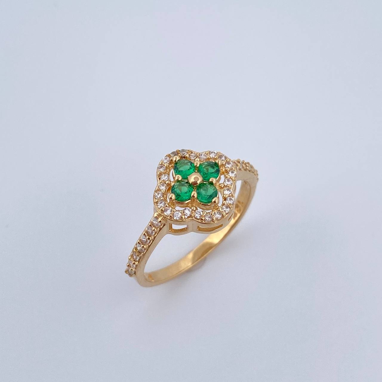 Anillo Trebol 3.1gr / T6 3/4 / Circones Verdes Blancos Oro Amarillo 18K &