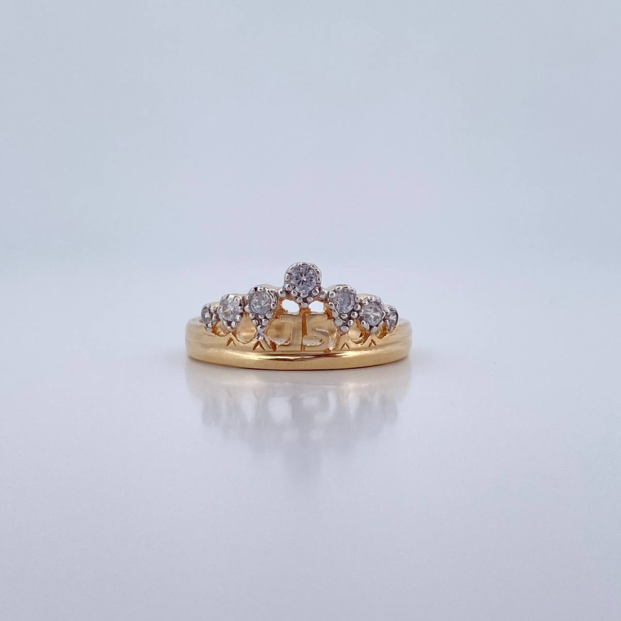 Anillo Tiara 15s 2.45gr / T5 1/2 / Circones Blancos Dos Oros Amarillo Blanco 18K &