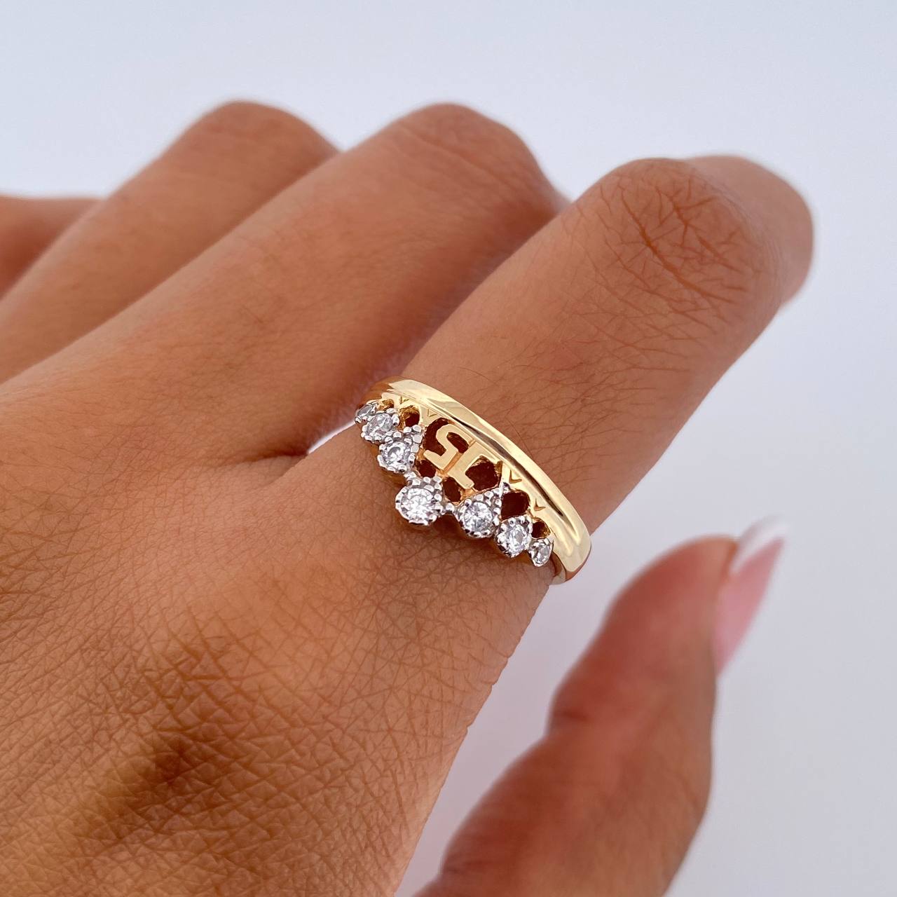 Anillo Tiara 15s 2.45gr / T5 1/2 / Circones Blancos Dos Oros Amarillo Blanco 18K &