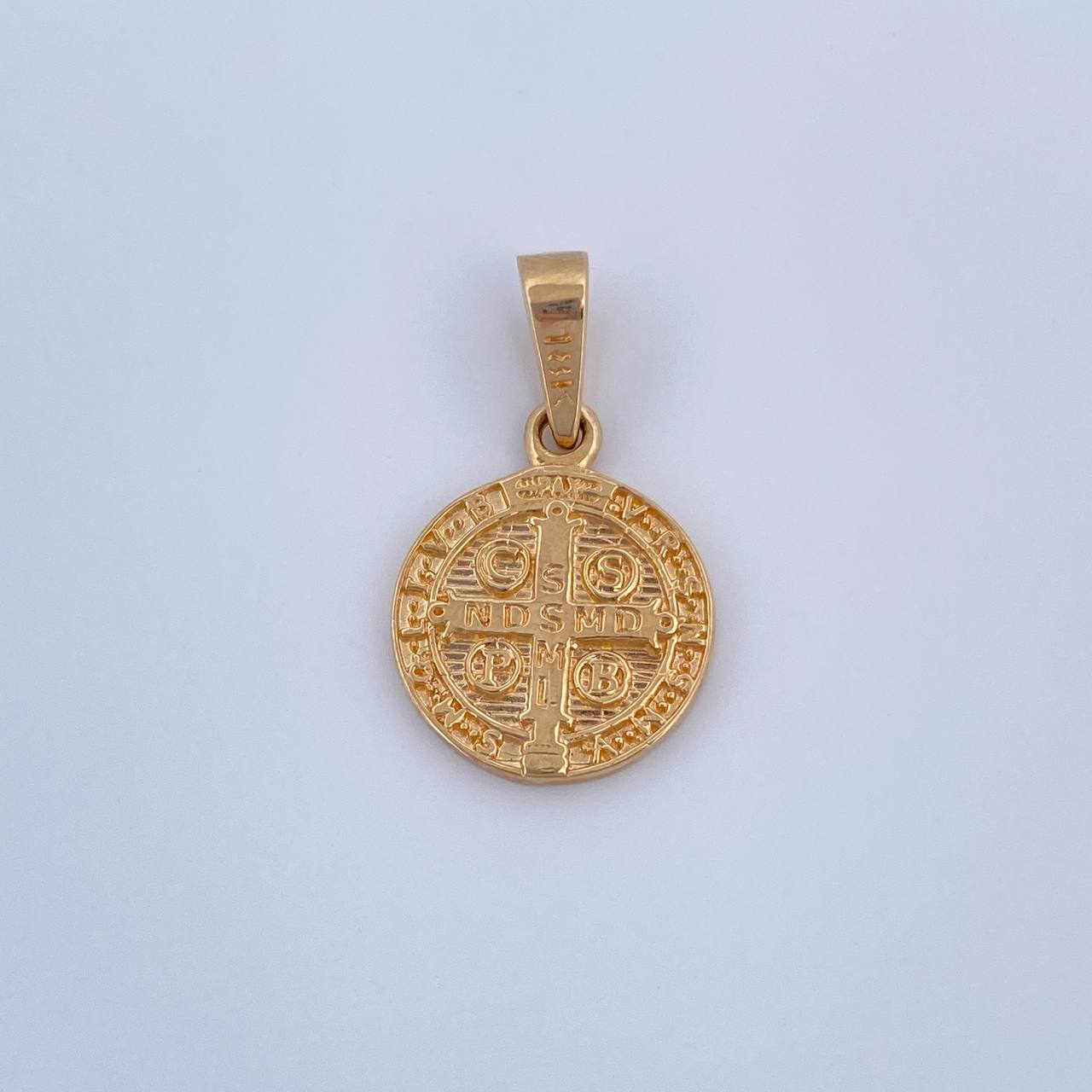 Dije San Benito 1.65gr / 2cm / Liso Oro Amarillo 18K &