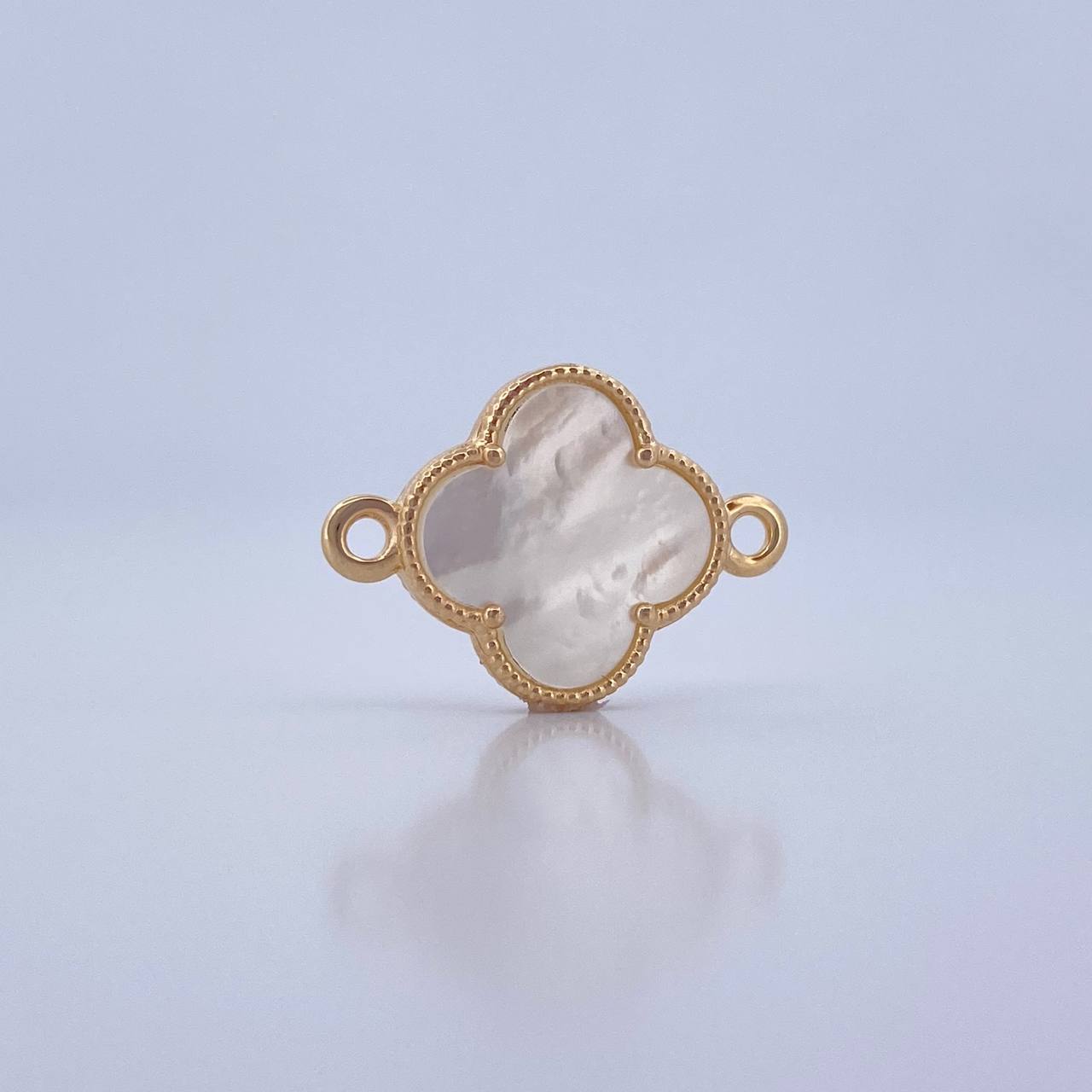 Herraje Trebol 1.75gr / 2cm / Nacar Blanco Oro Amarillo 18K