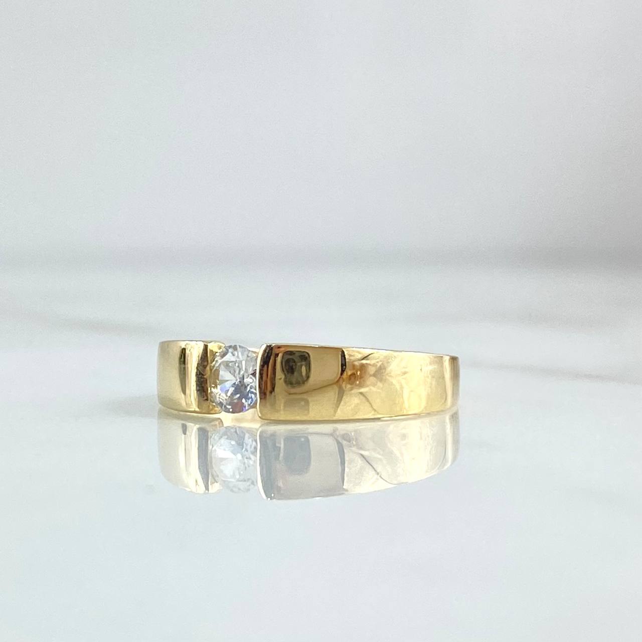 Anillo Solitario Recto Inscrustado 2.55gr / T6 / Circon Blanco Oro Amarillo 18K *