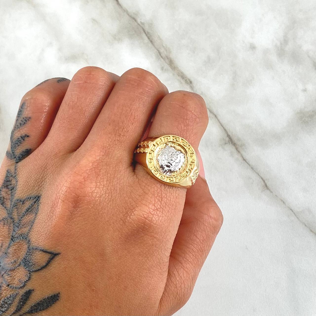 Anillo Leon Tribalizado 8.55gr / T10 / Dos Oros Amarillo Blanco 18K *