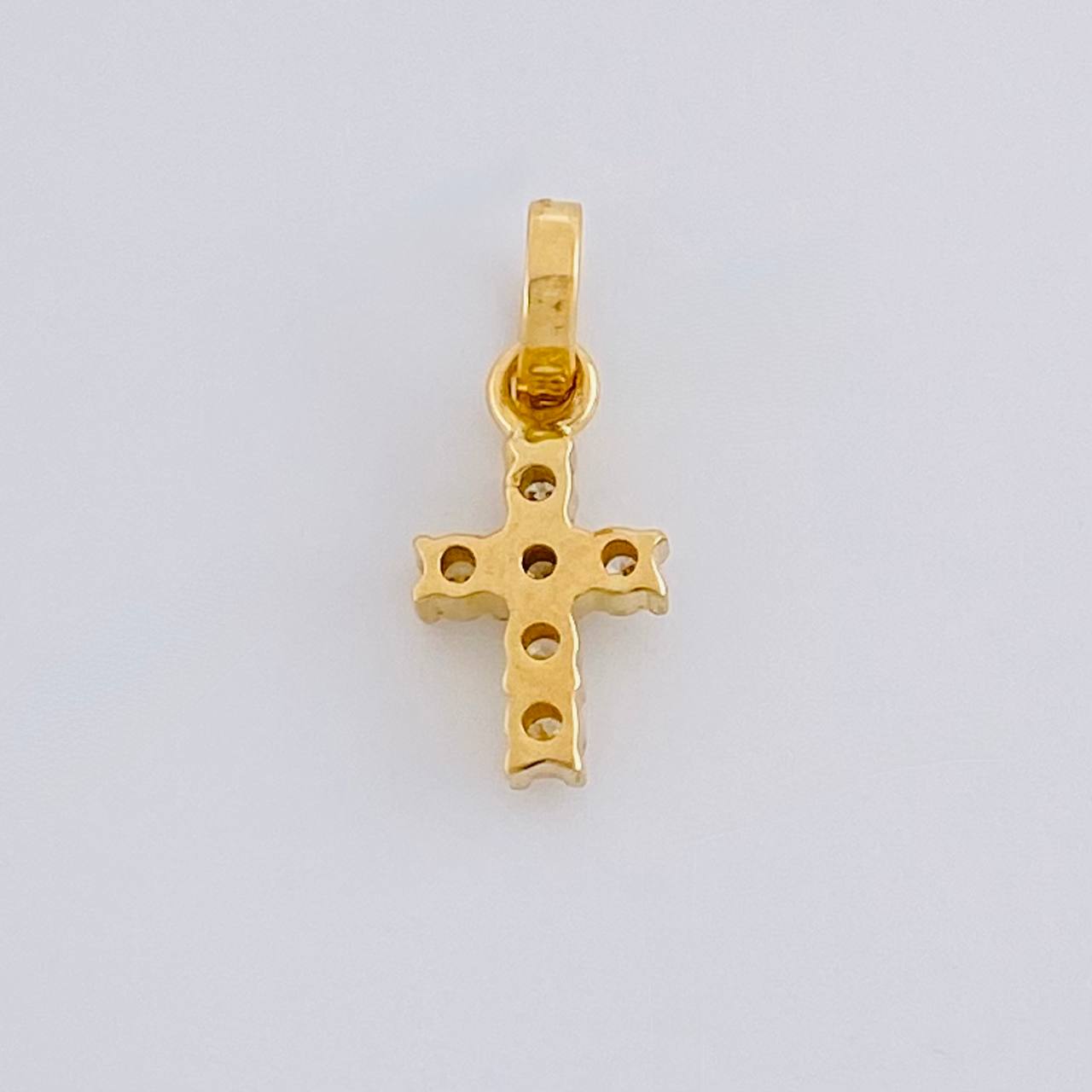 Dije Cruz Diamantes 8 Pts 0.4 g / 1.2 cm Oro Amarillo 18K