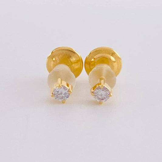 Topos Cuatro Garras Diamantes 7 Pts 0.55 g / 10.4 mm Oro Amarillo 18K