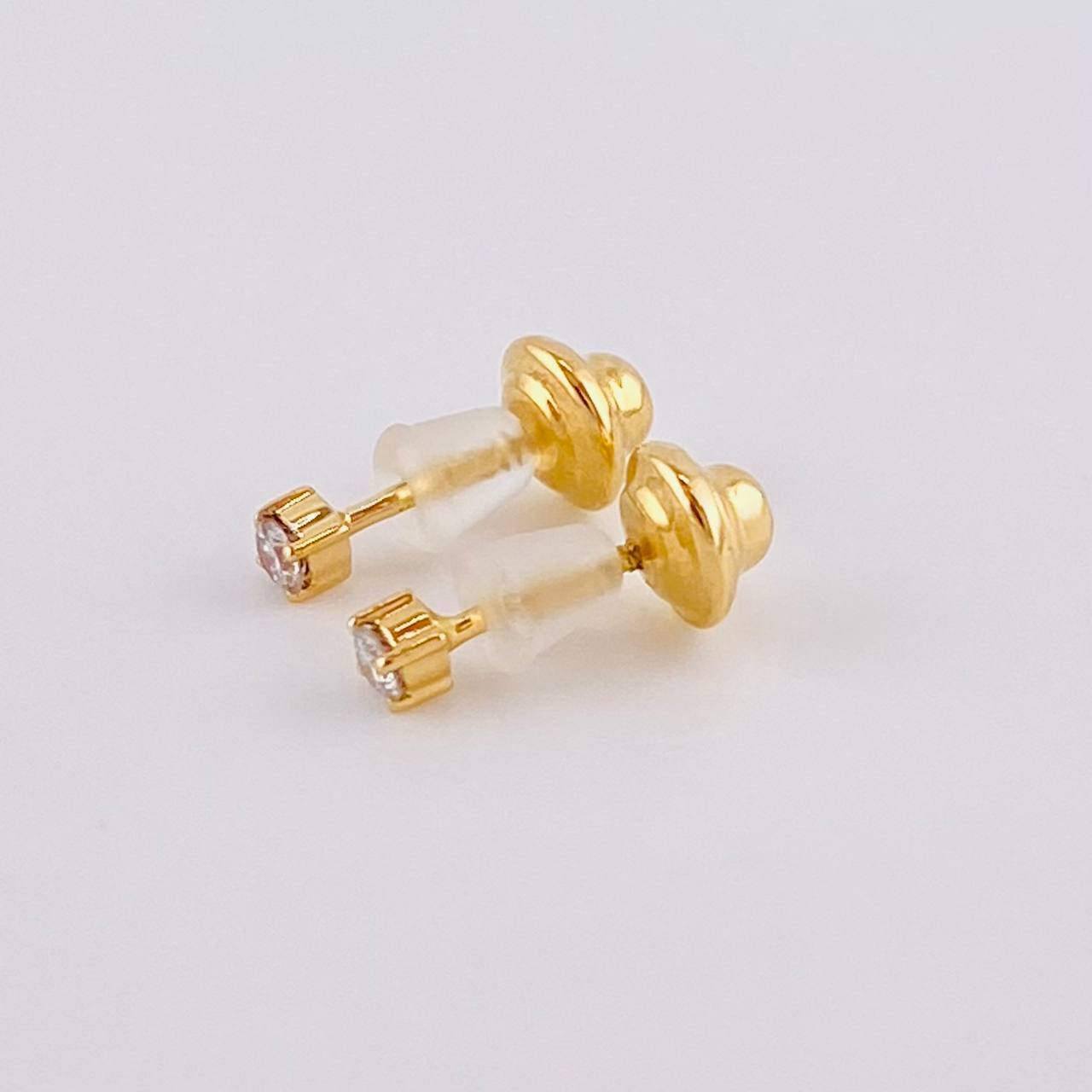 Topos Cuatro Garras Diamantes 7 Pts 0.55 g / 10.4 mm Oro Amarillo 18K