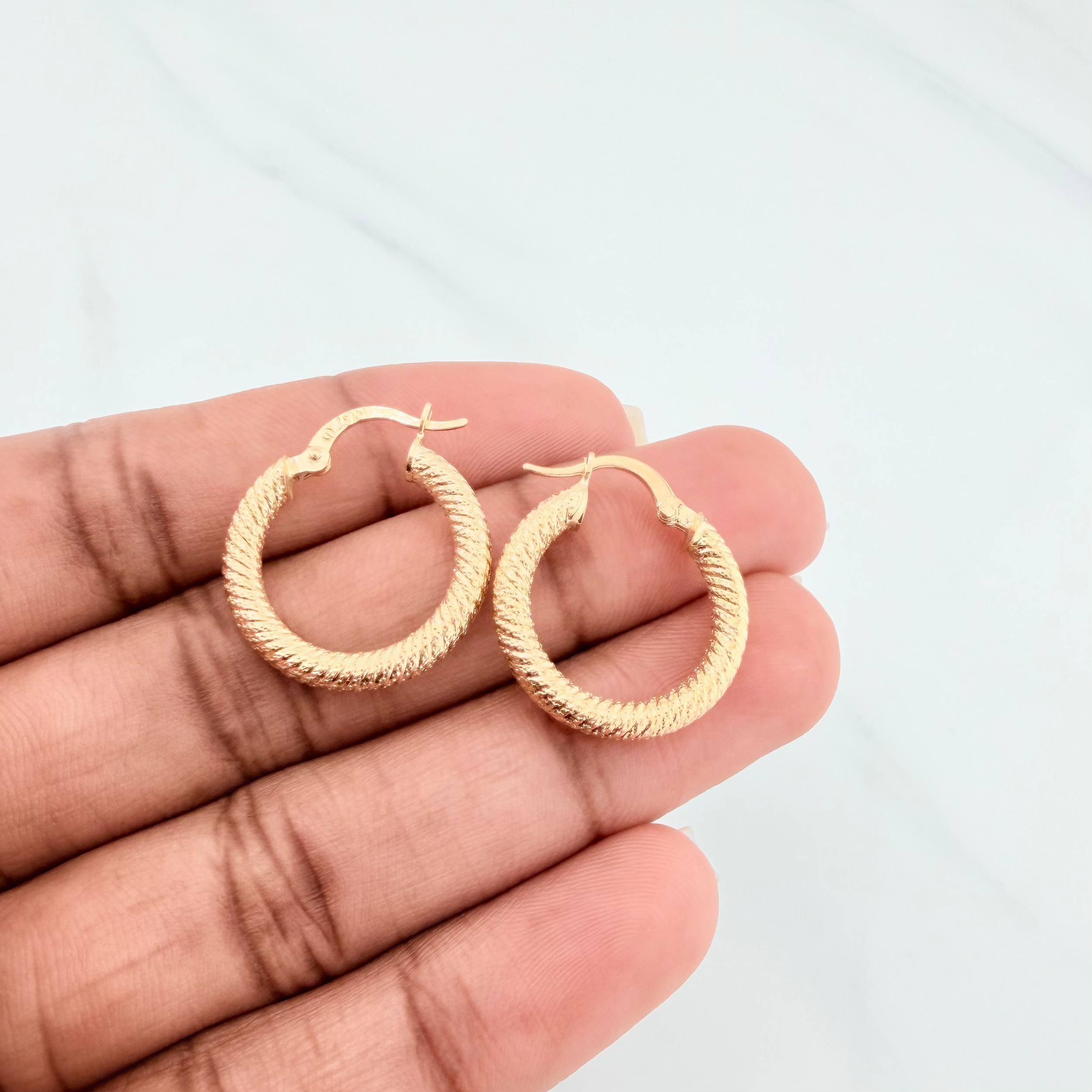 Candongas Niky 2.1 g / 2.2 cm Oro Amarillo 18K