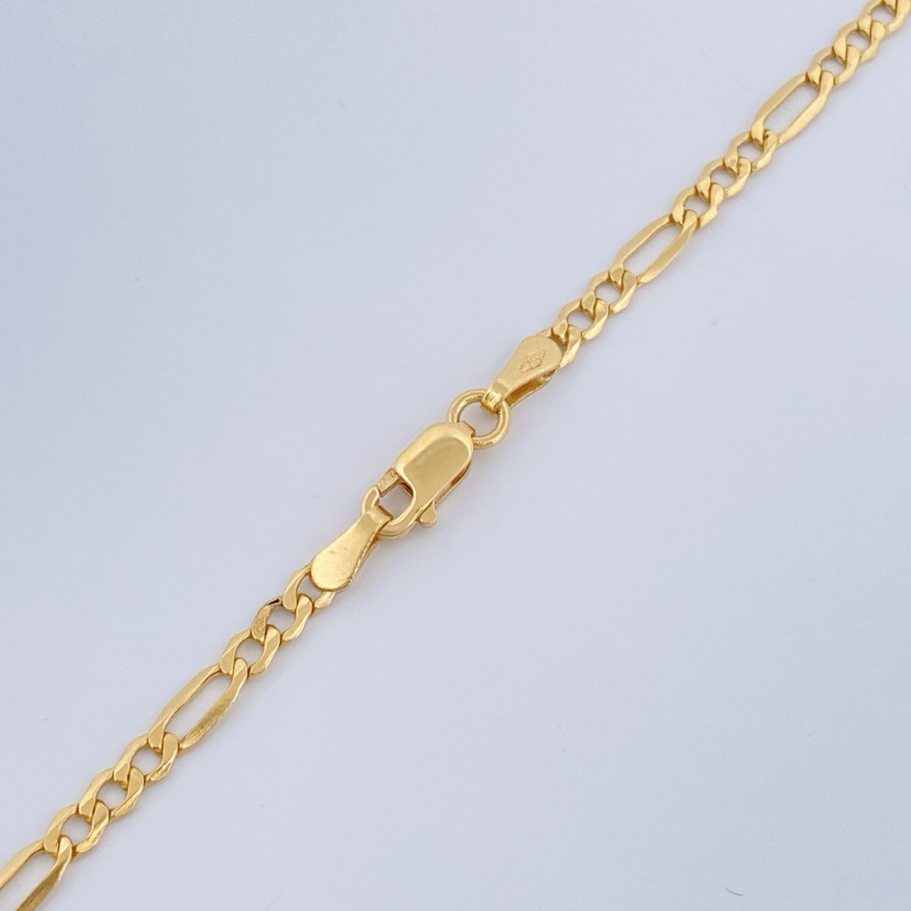 Cadena Figaro 2.65gr / 44.5cm / Oro Amarillo +1 18K &