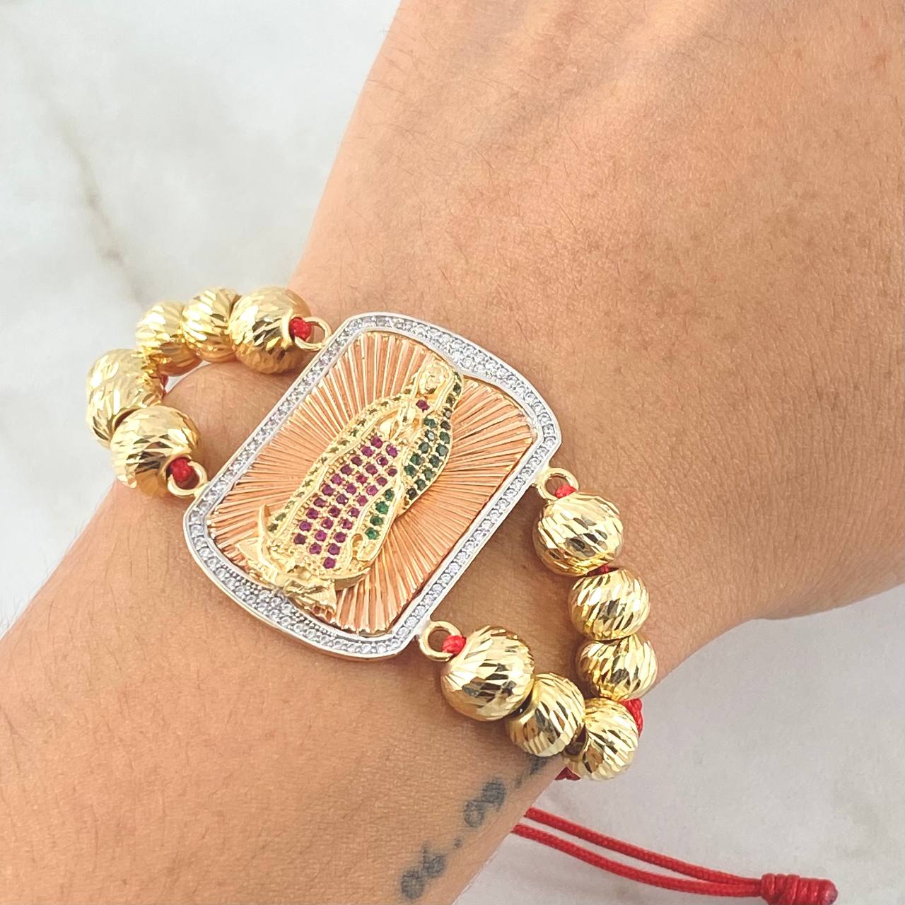 Pulsera Roja Herraje Virgen Guadalupe 13.1gr / Tres Oros 18K ©