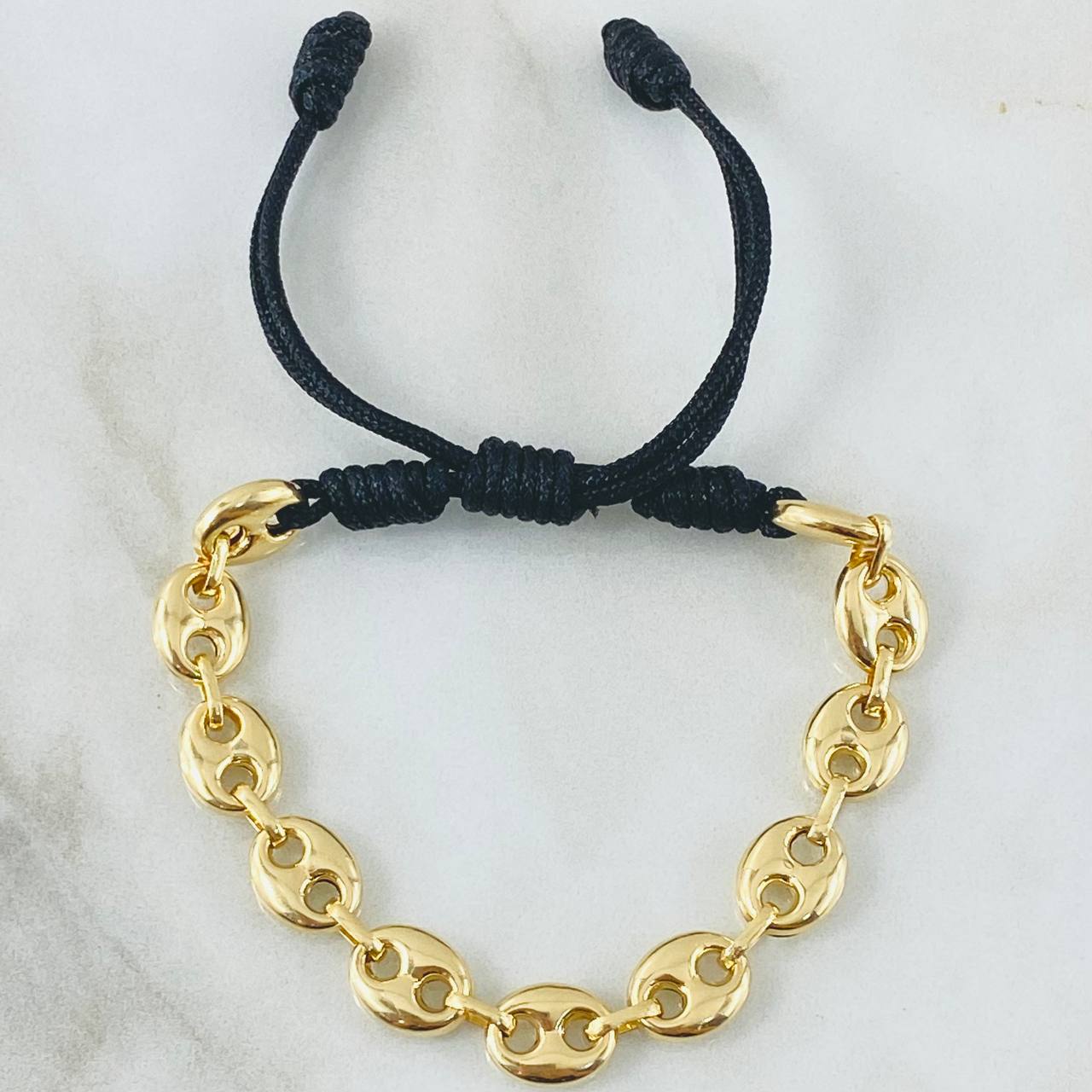 Pulsera Negra Herraje Retazo GC 4.4gr / Oro Amarillo 18K ©