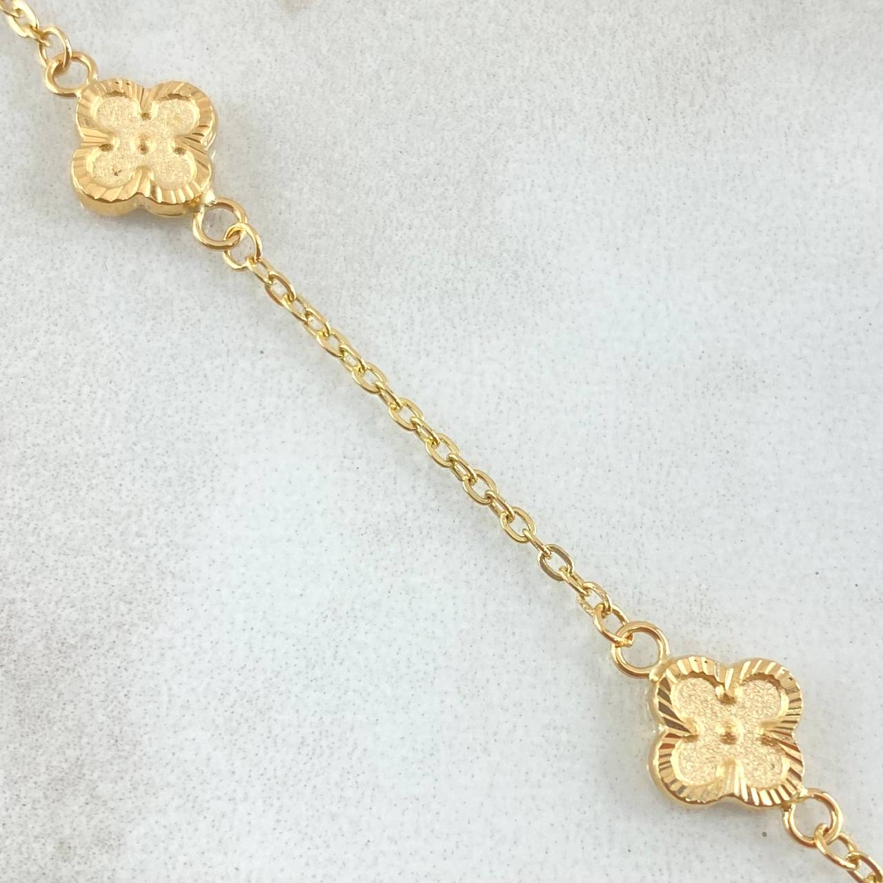 Pulso Aro Seguido Trébol 2.4gr / 18.5cm / Oro Amarillo 18K
