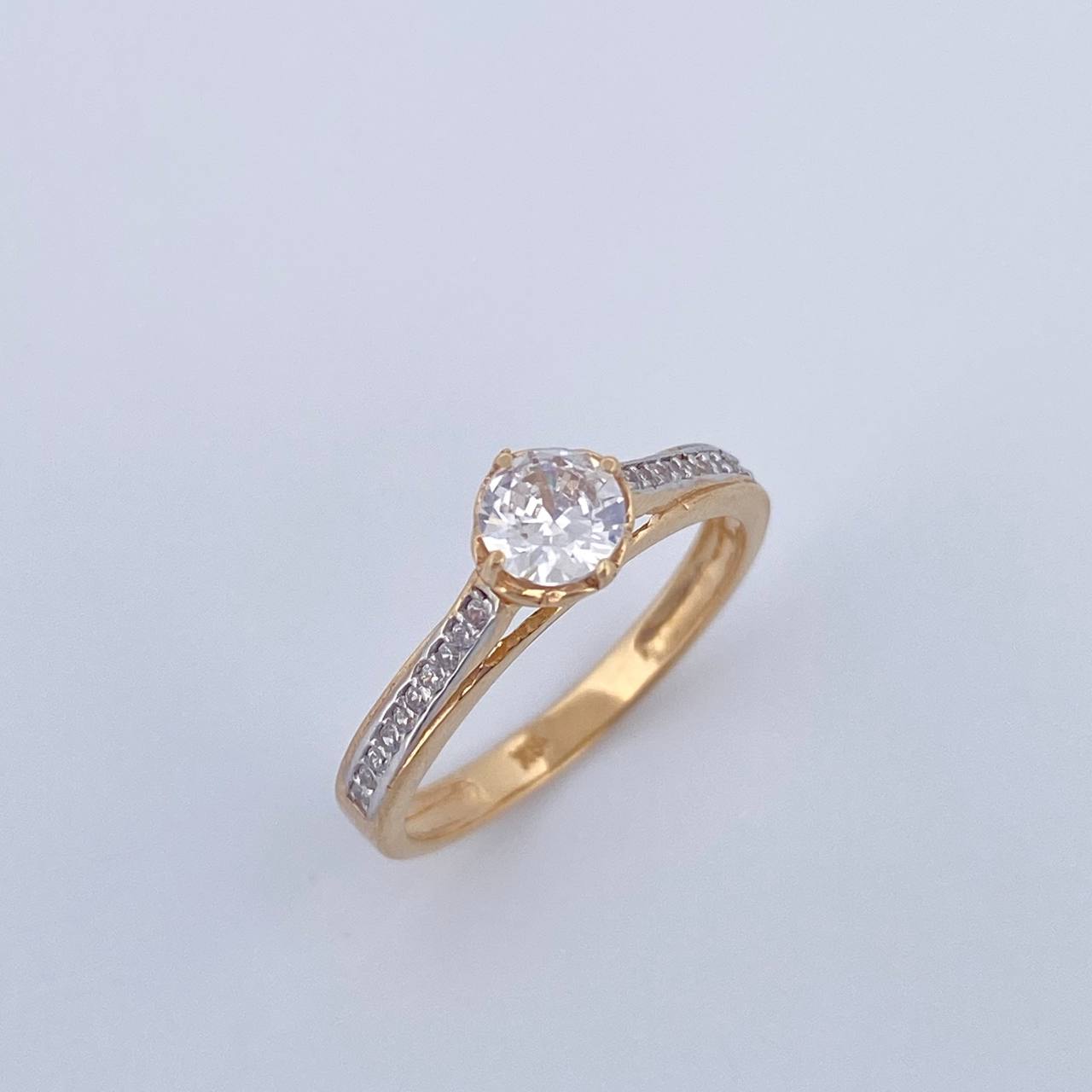 Anillo Solitario Puente 2.5gr / T6 1/2 / Dos Oros Amarillo Blanco 18K &
