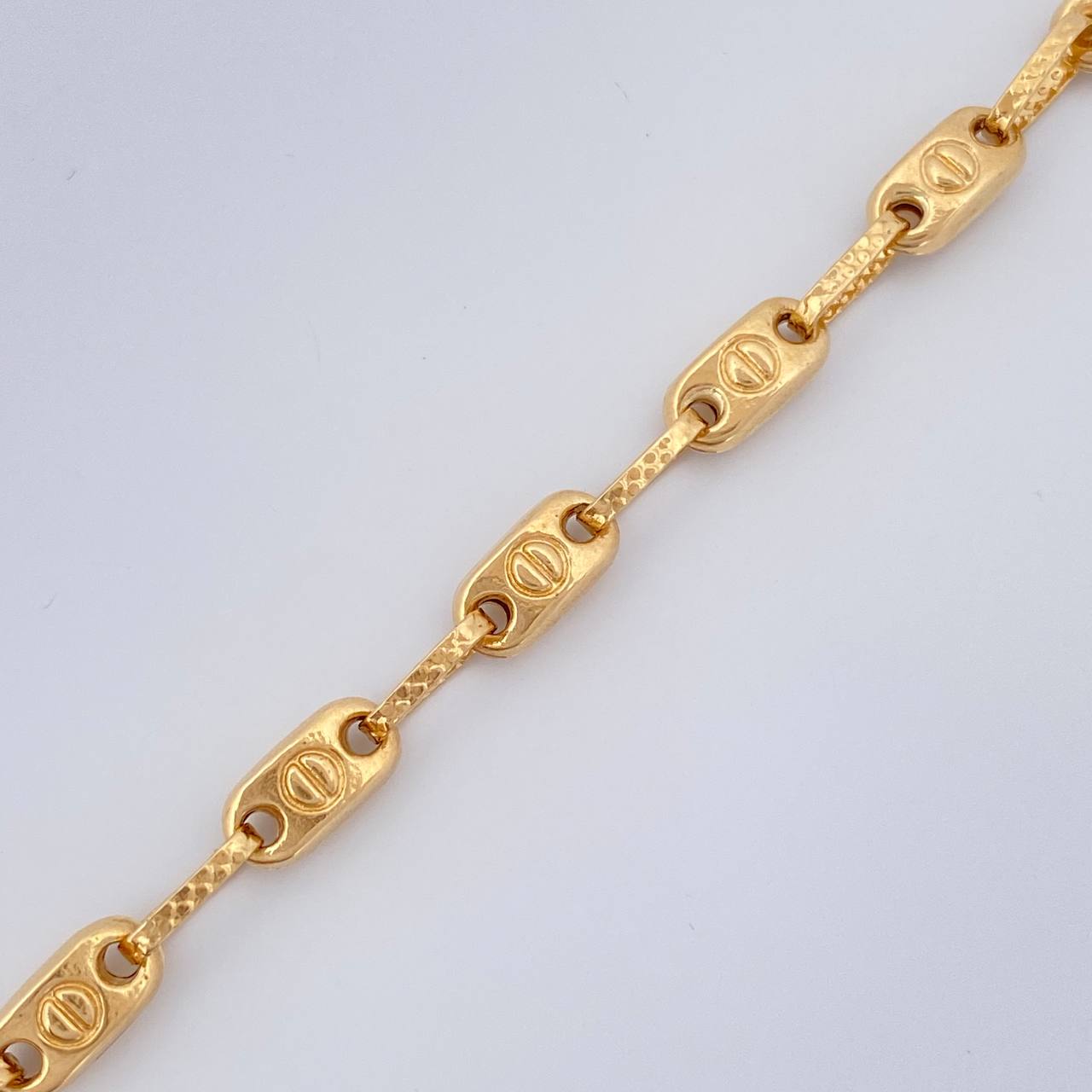 Pulso Rustico Tornillo 4.65gr / 21.3cm / Oro Amarillo 18K &