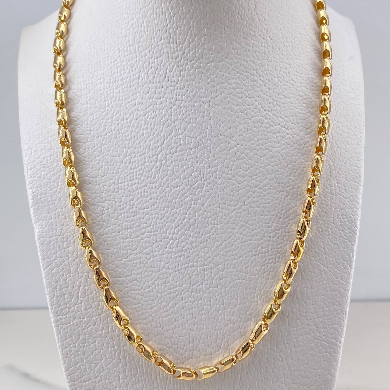 Cadena Rustica Espiga 15.65gr / 60cm / 4mm Troquelada Oro Amarillo 18K &