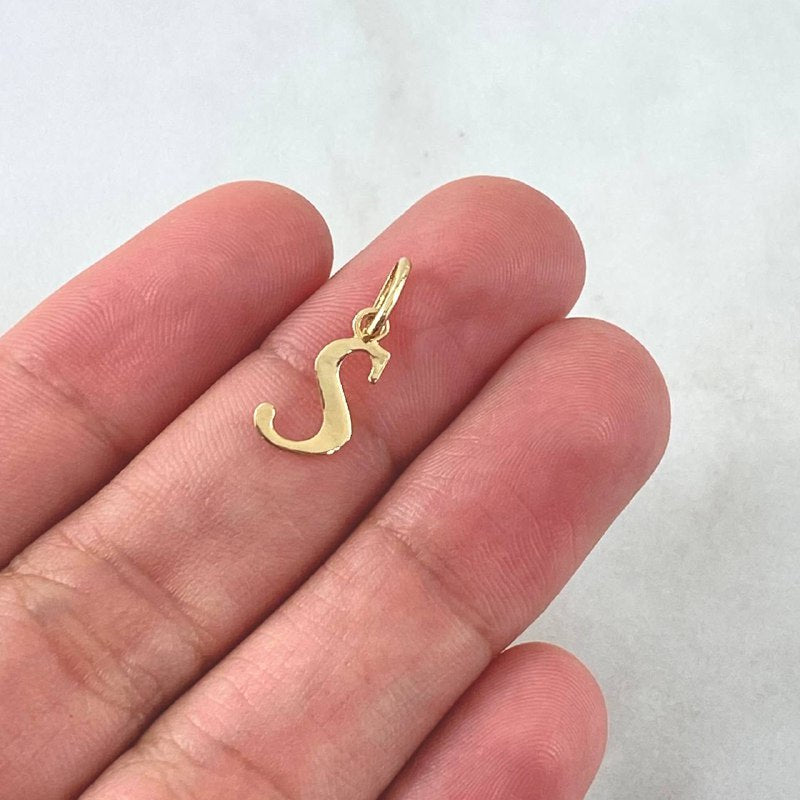 Dije Letra S Cursiva 0.4gr / 1.8cm / Oro Amarillo 18K ©