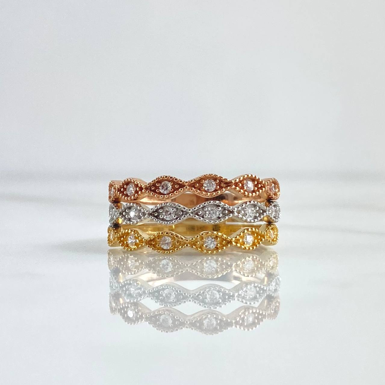 Anillo Trio De Ojos 5.15gr / T8 3/4 / Circones Blancos Tres Oros 18K