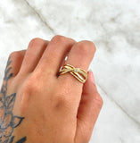 Anillo Rustico Filigrana Cruzado 3.1gr / T7 1/2 / Circones Blancos Oro Amarillo 18K