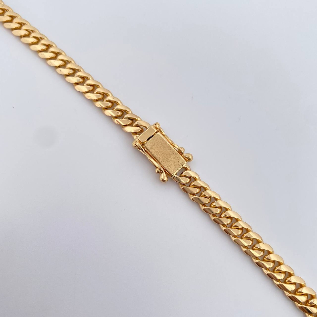 Cadena Cubana 70gr / 62.5cm / 5.9mm Oro Amarillo Nac.Esp. 18K $