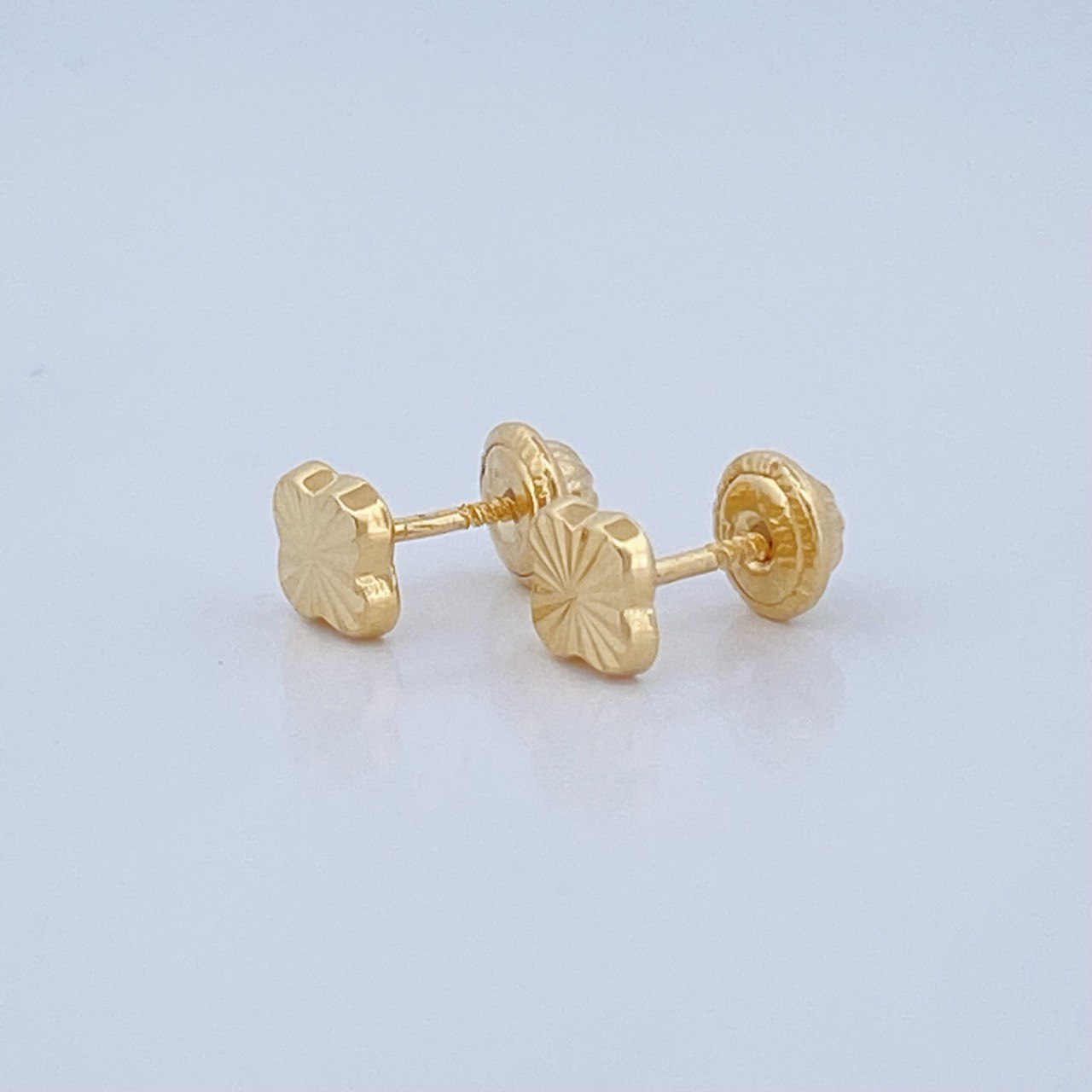 Topos Trebol 0.6gr / Oro Amarillo 18K &