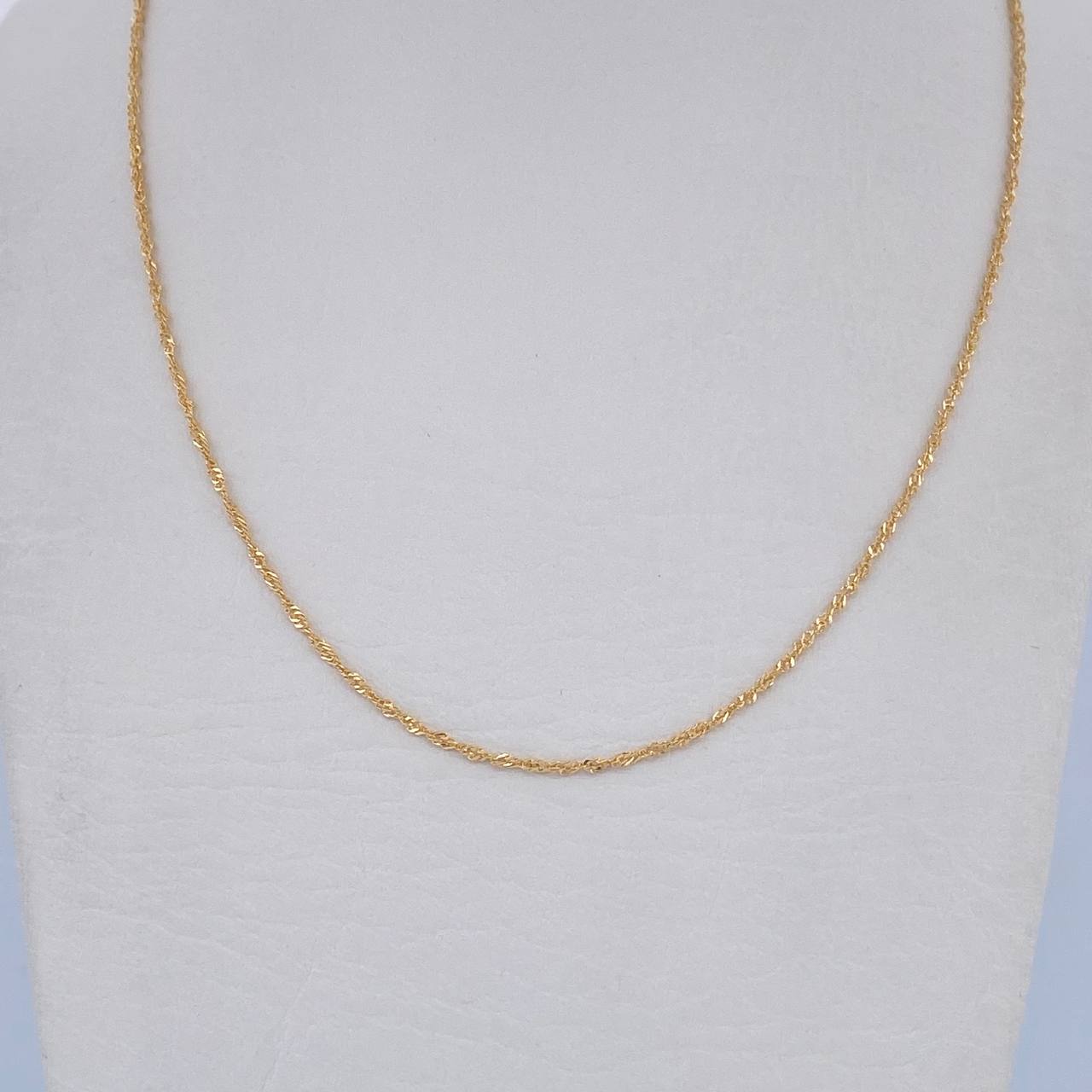 Cadena Singapur 1.3gr / 44.5cm / 1mm Oro Amarillo +3 18K $