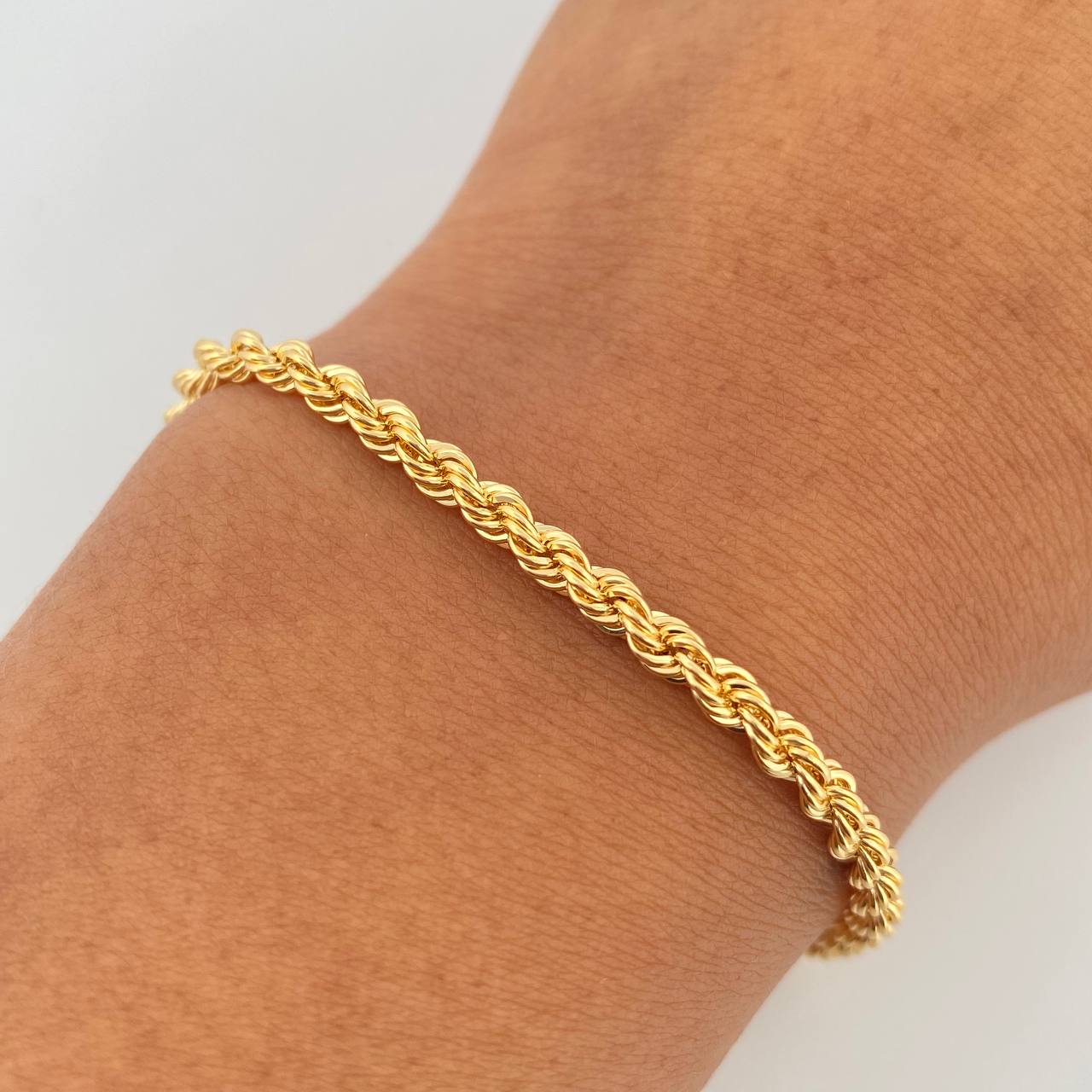 Pulso Lazo 3.1gr / 19.1cm / 3mm Oro Amarillo +3 18K $