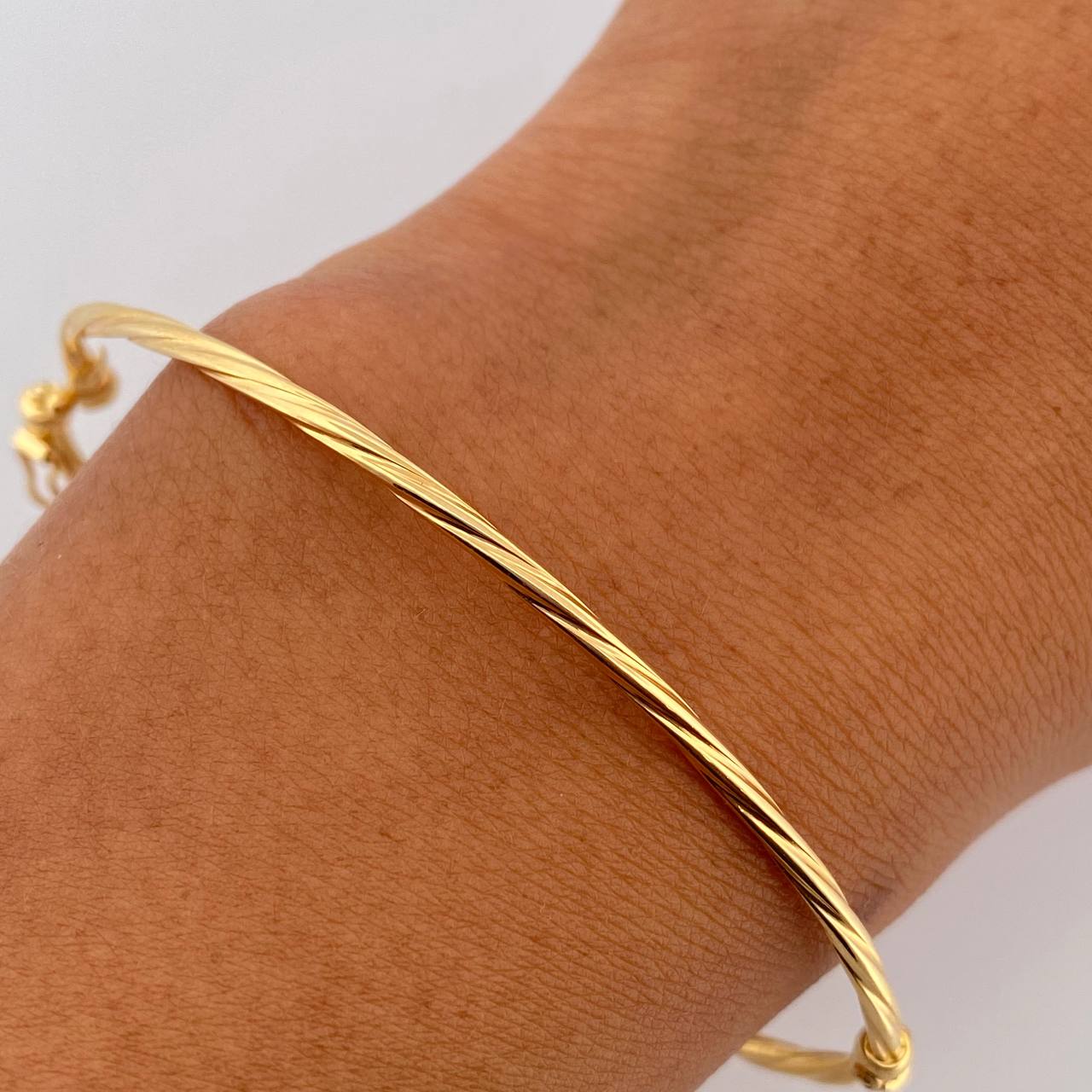 Pulso Aro 3gr / 18.9cm / 1.7mm Entorchada Oro Amarillo +4 18K $
