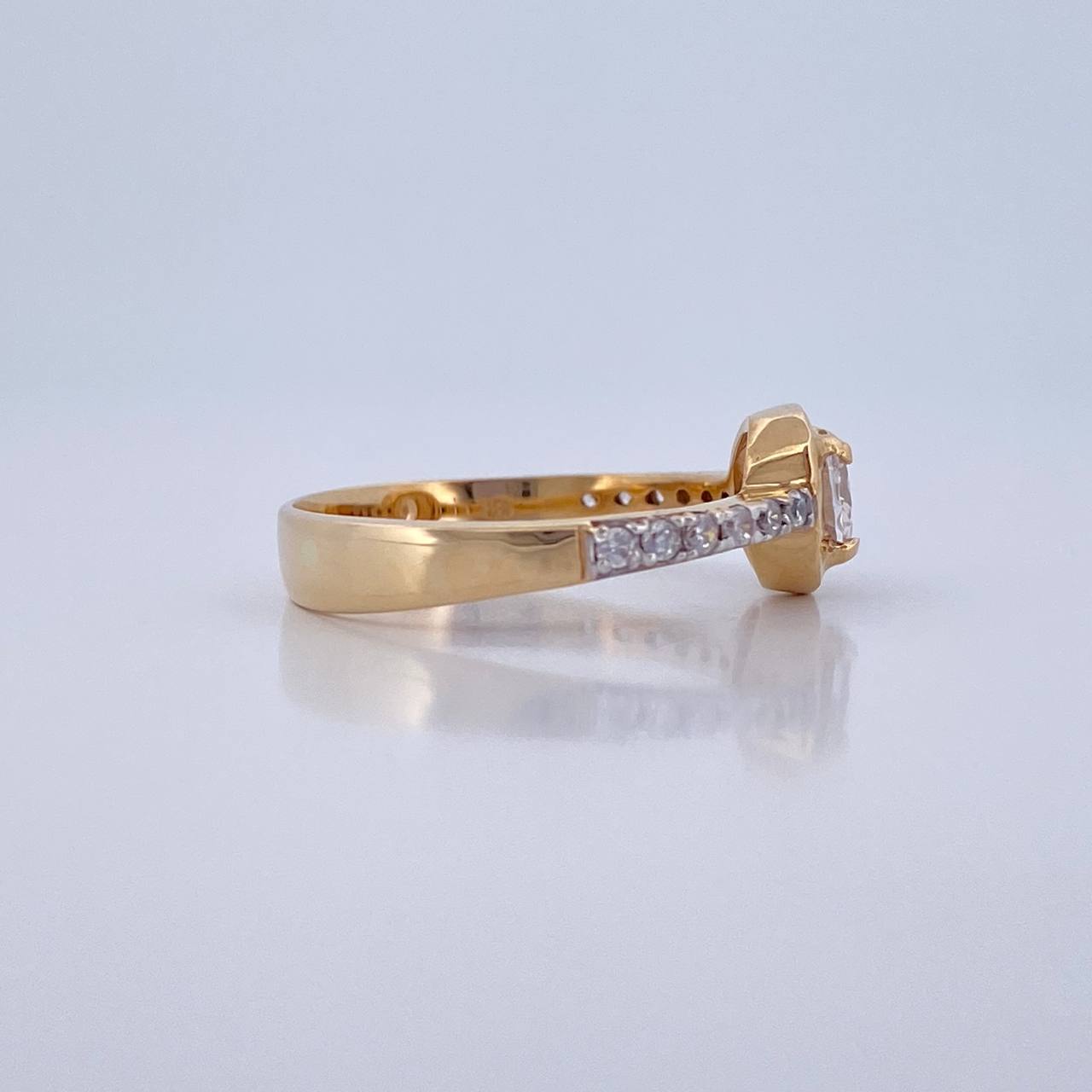 Anillo Circulo Churumbela 3.65gr / T7 1/4 / Dos Oros Amarillo Blanco 18K &