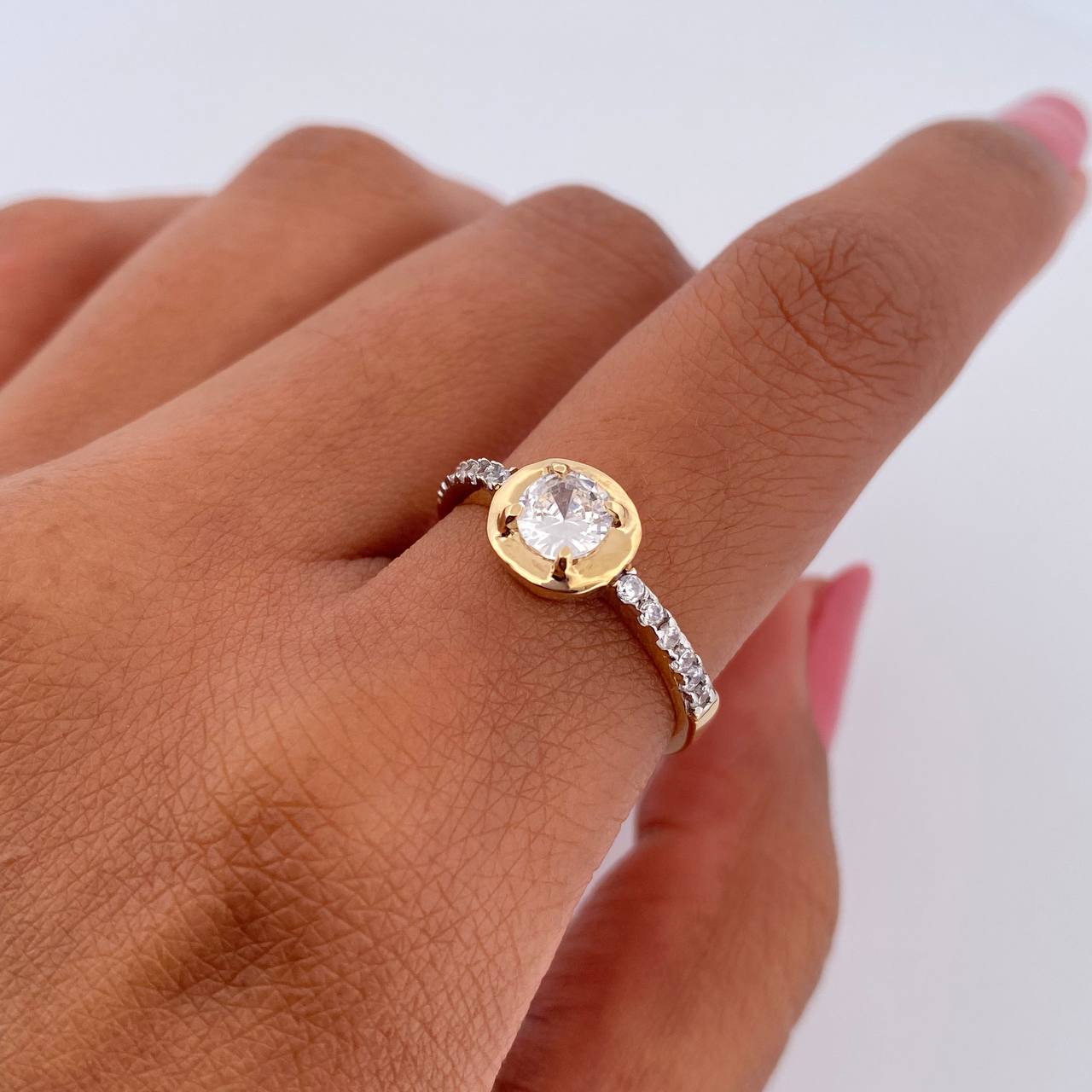 Anillo Circulo Churumbela 3.65gr / T7 1/4 / Dos Oros Amarillo Blanco 18K &