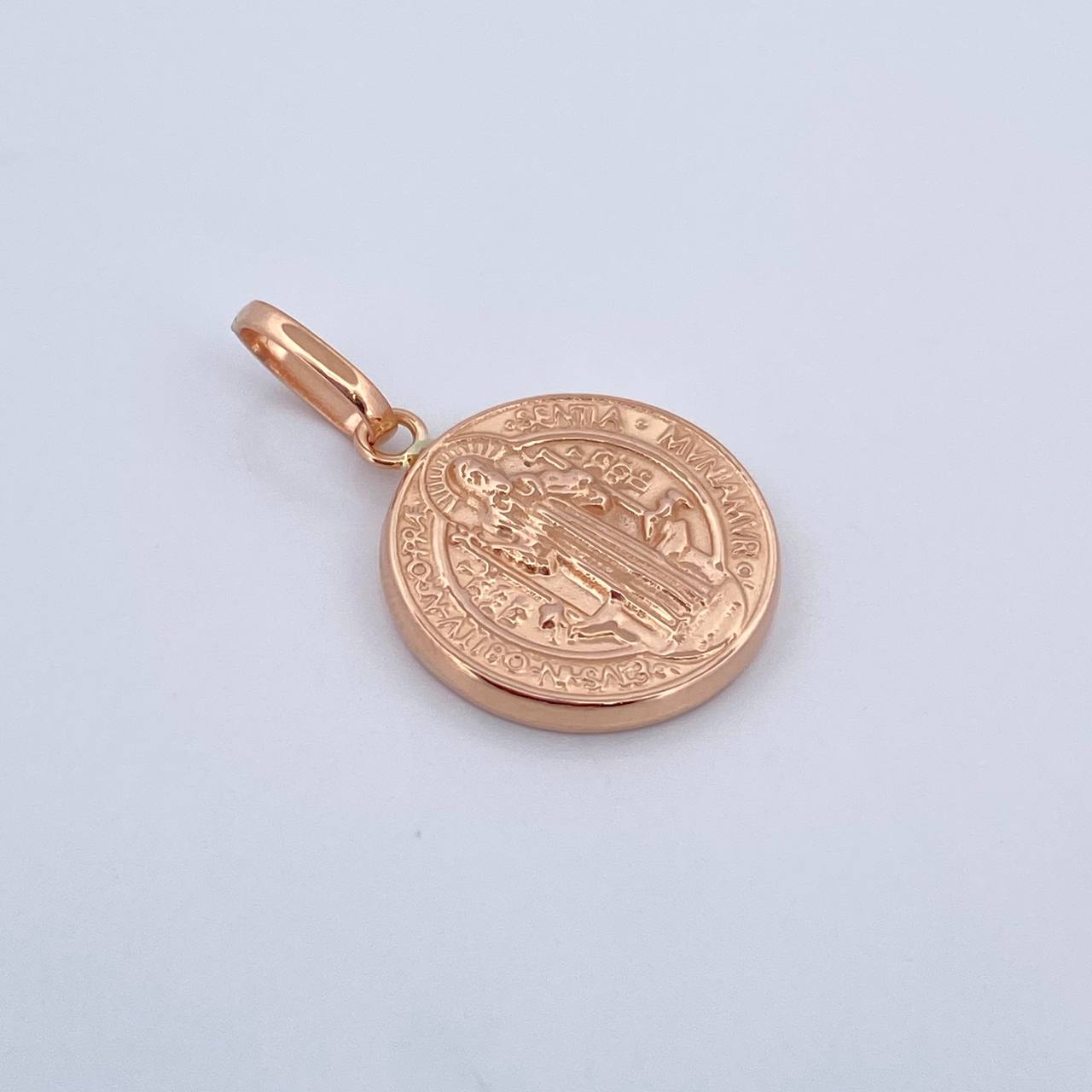 Dije San Benito 1.15gr / 2.3cm / Oro Rosa 18K &