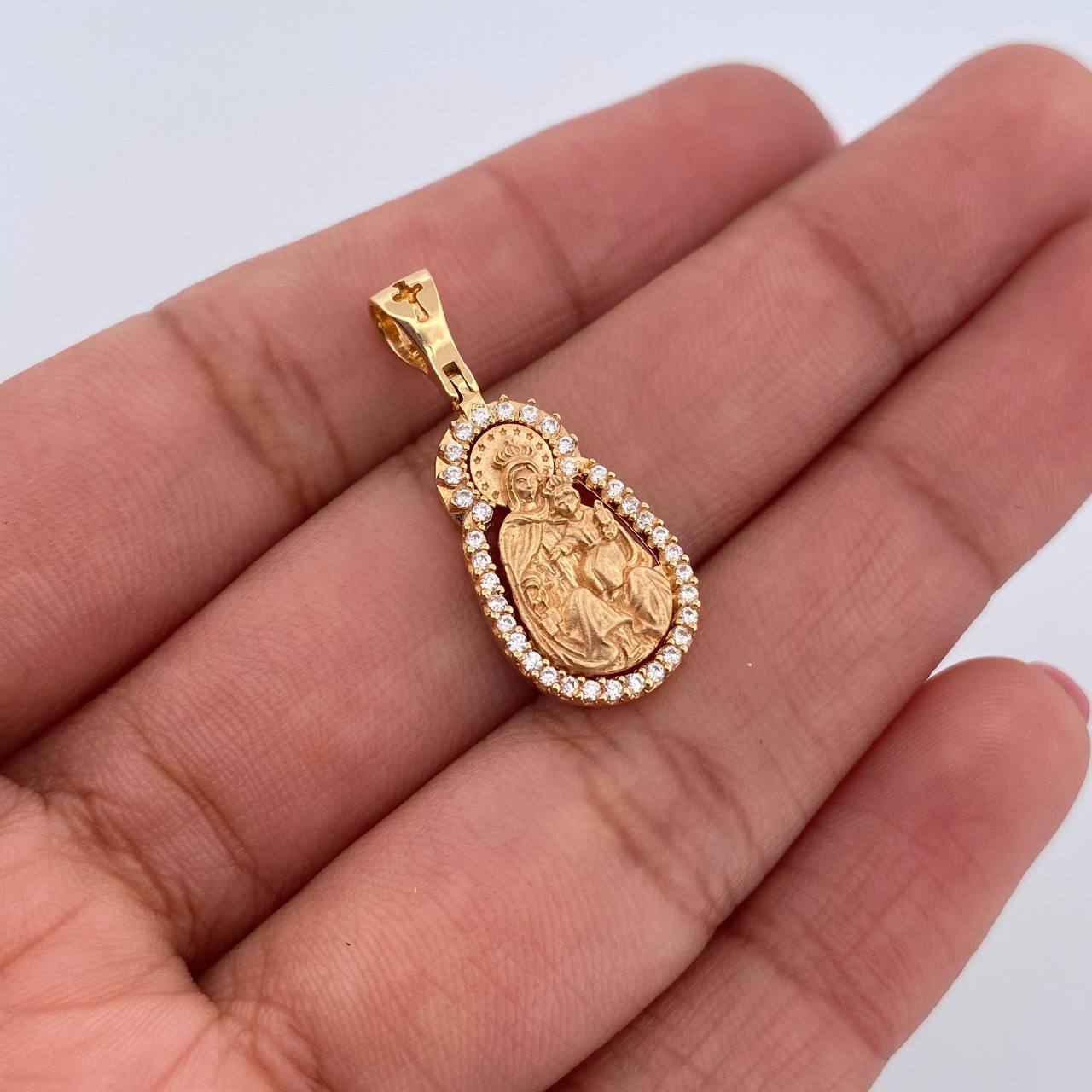 Dije Virgen Del Carmen 2.45gr / 2.5cm / Oro Amarillo 18K &