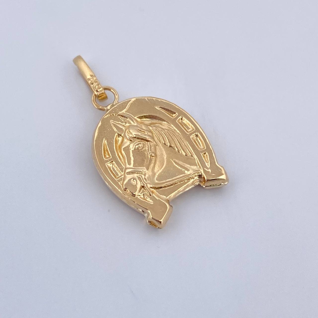 Dije Herradura Caballo 0.95gr / 2.5cm / Oro Amarillo 18K &