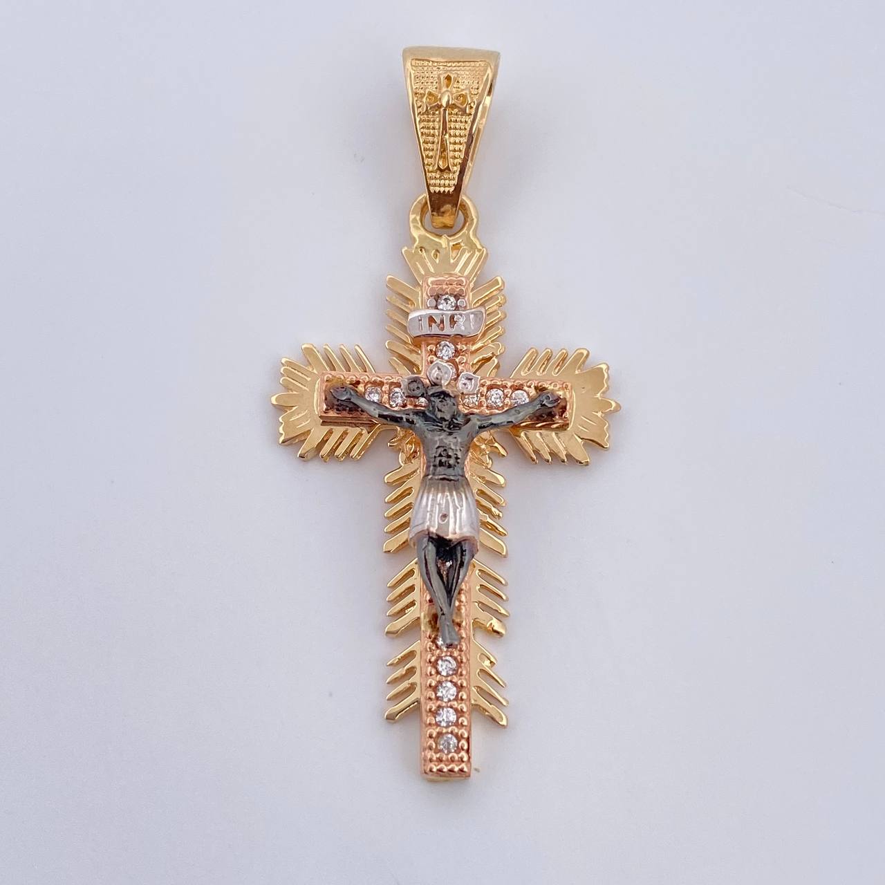 Dije Cruz Cristo Milagroso De Buga 4.1gr / 3.8cm / Tres Oros 18K &