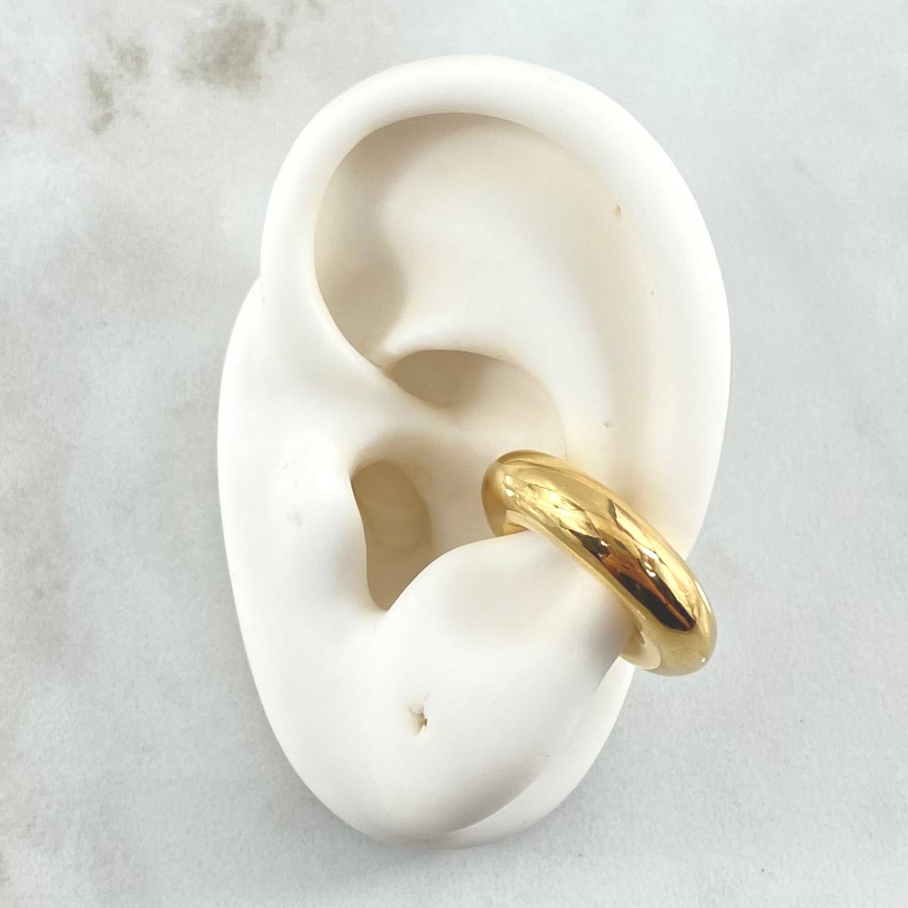 Piercing Earcuff Liso 1.3gr / 2cm / 5mm Oro Amarillo +4 18K (Joya)