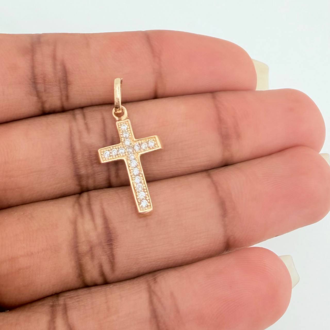 Dije Cruz 0.95gr / 2.5cm / Oro Amarillo 18K %