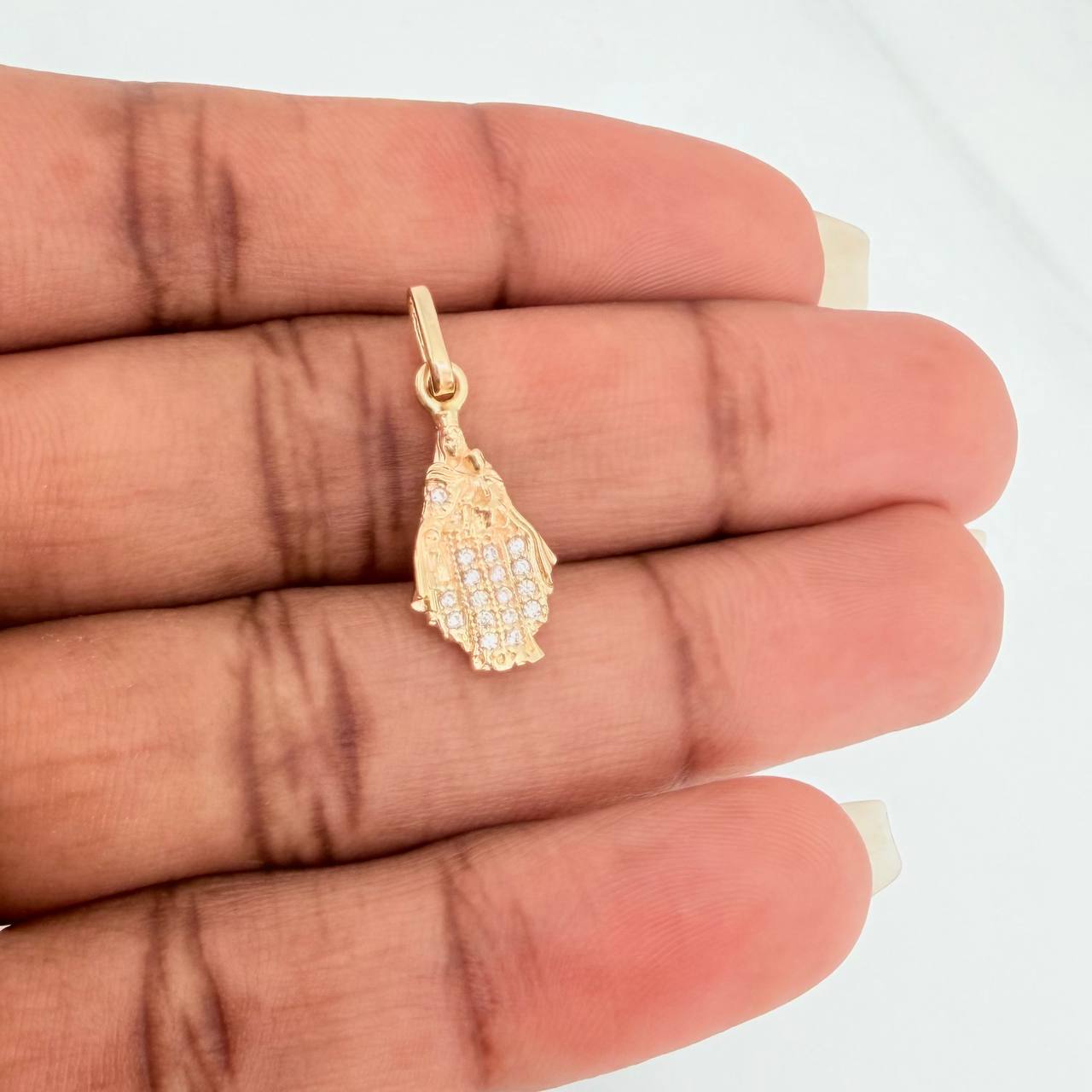 Dije Carmen 1gr / 2.3cm / Oro Amarillo 18K %