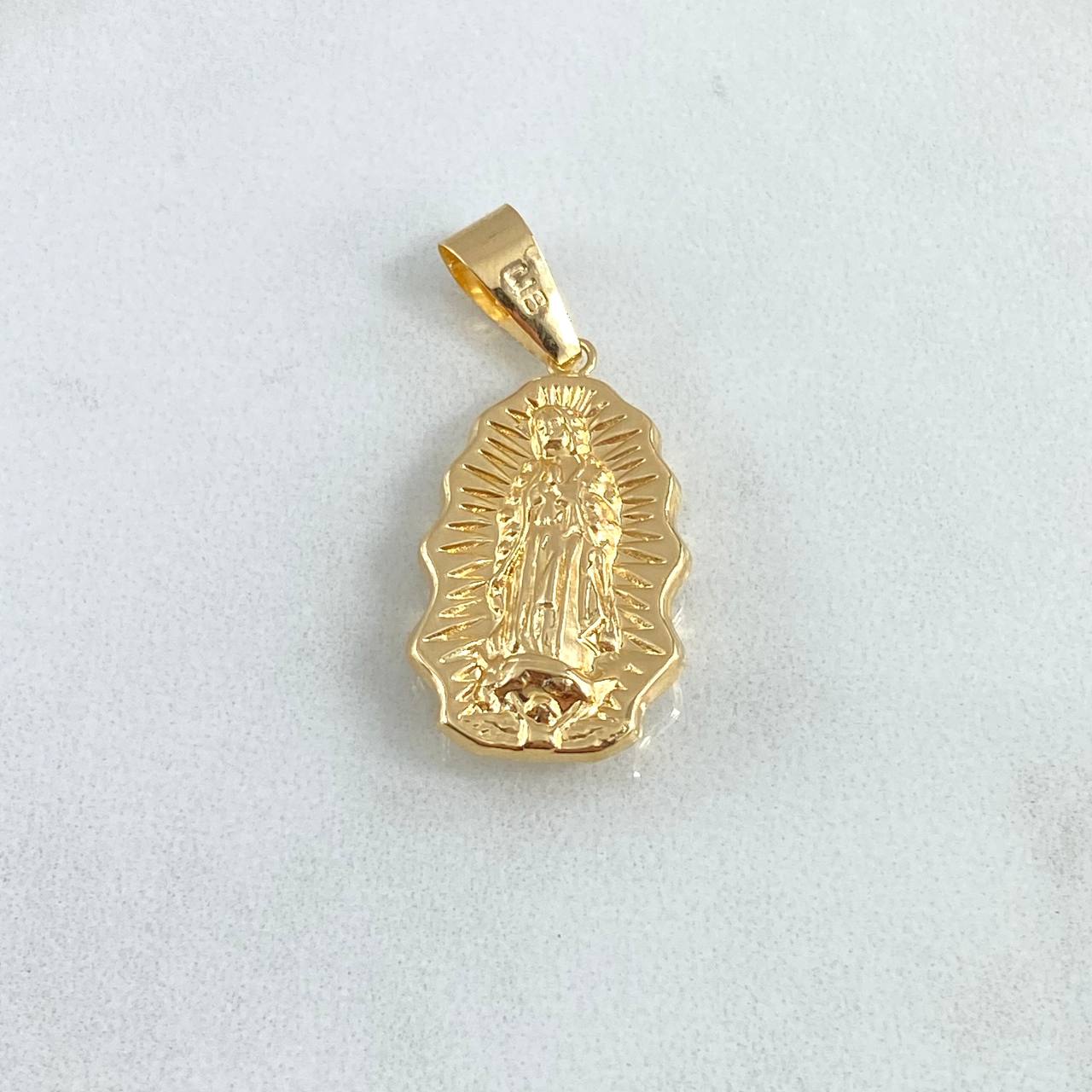 Dije Virgen Guadalupe Silueta 1.75gr / 3.3cm / Lisa - Cargador Liso Oro Amarillo 18K ©