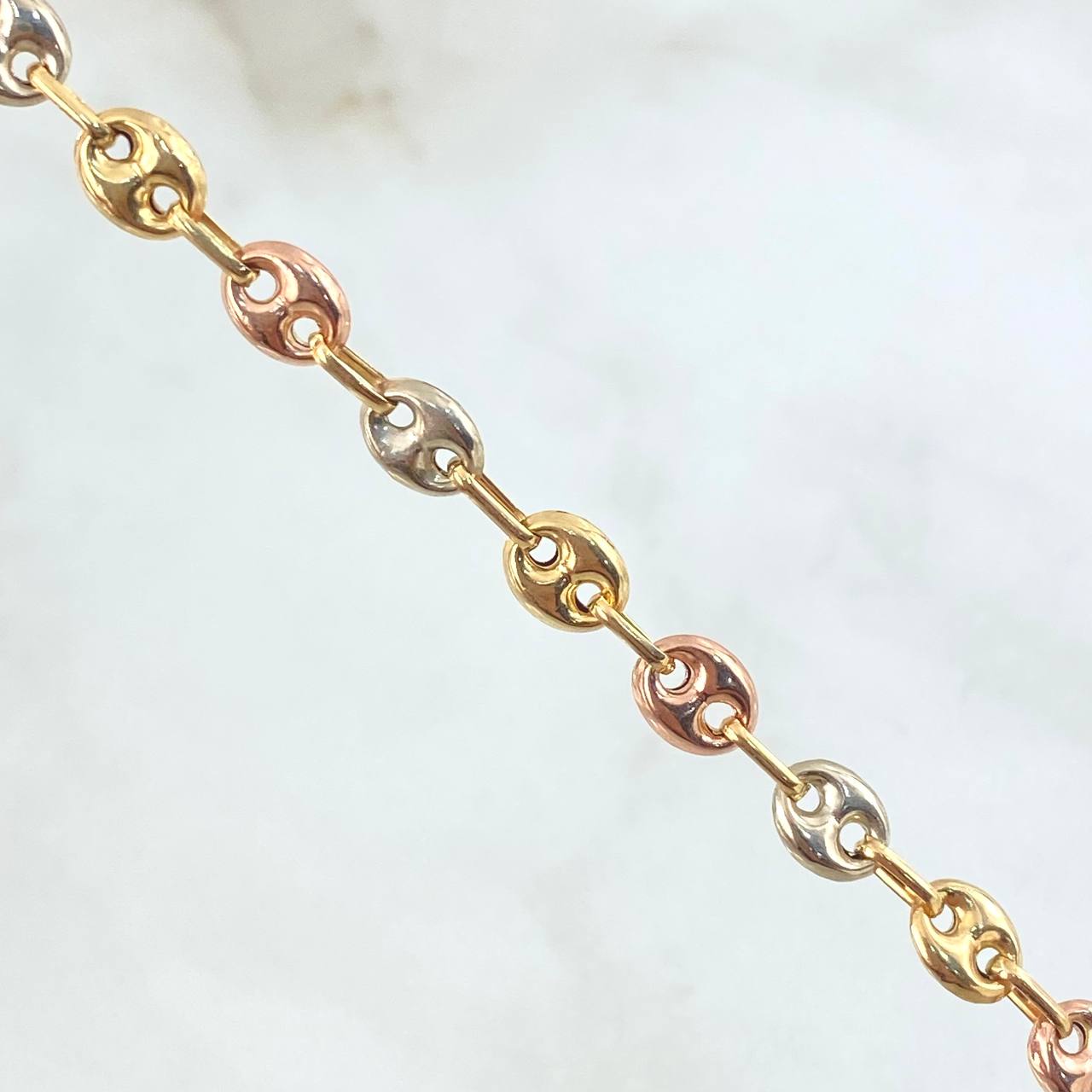 Pulso GC 4.4gr / 22cm / 5.3mm Liso Tres Oros 18K